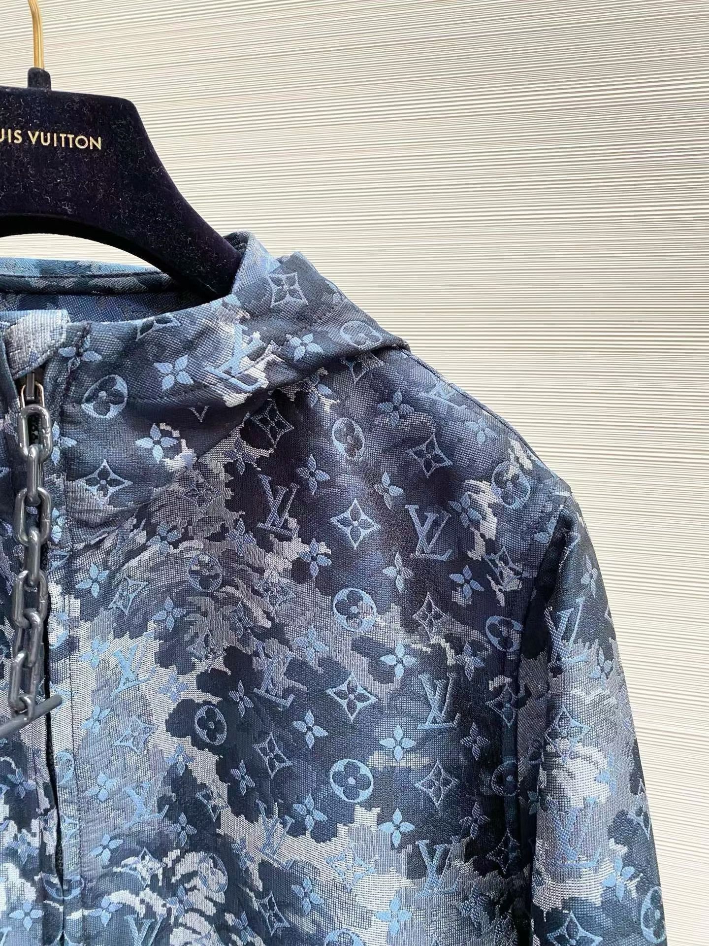 Louis Vuitton Louis Vuitton Monogram Clouds Hooded Jacket Size US S / EU 44-46 / 1 - 7 Thumbnail