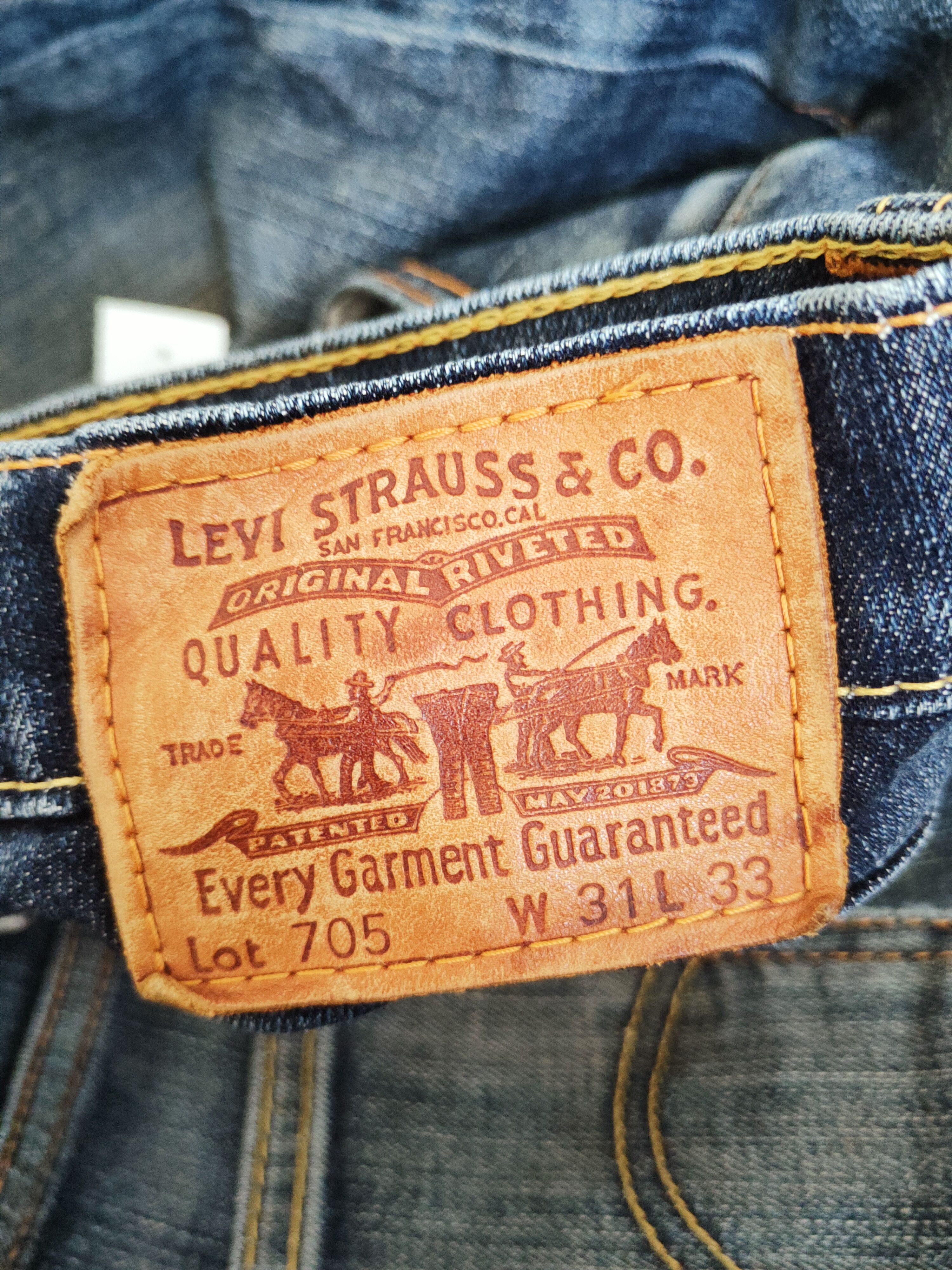 Levi's 705 Levi's Dark Blue Distressed Ripped Jeans #S2709 Size US 31 - 14 Thumbnail