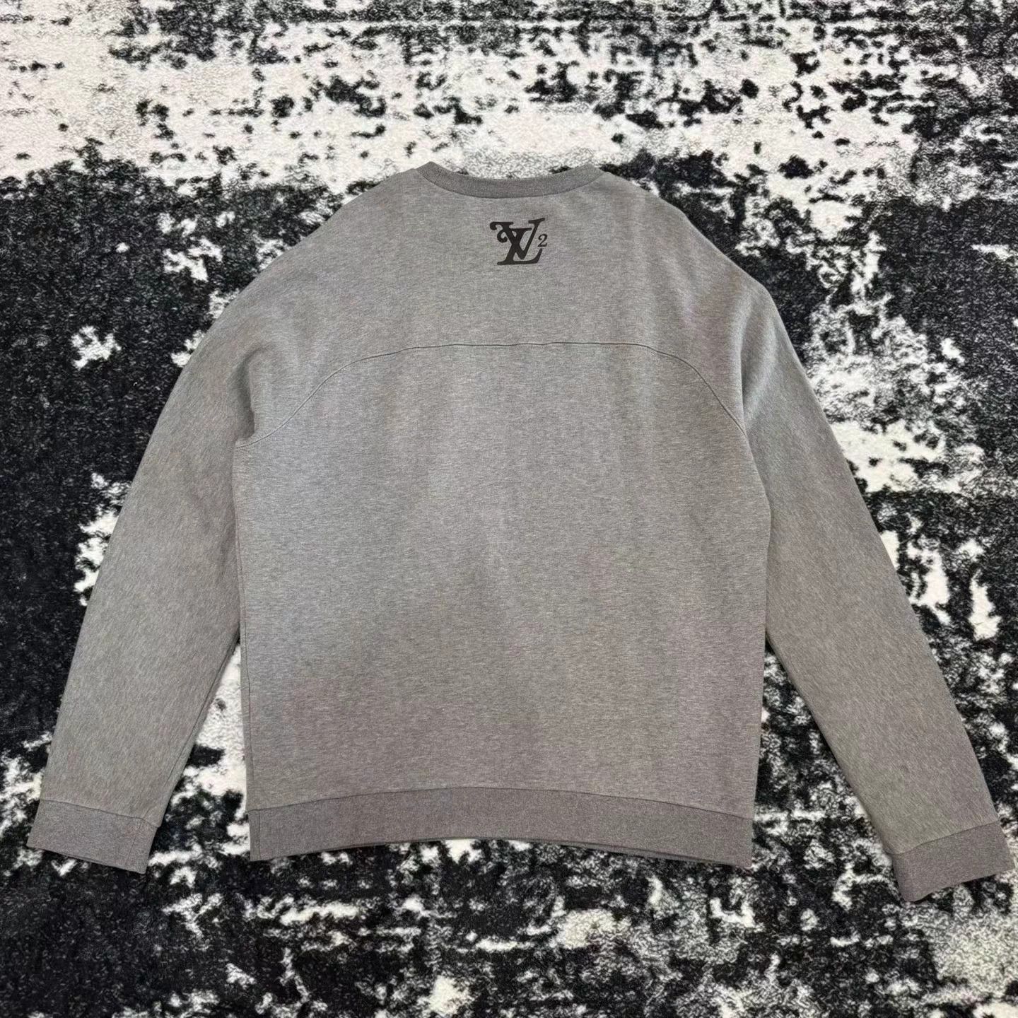 Louis Vuitton LV NIGO x Gray Script Logo Sweatshirt XXL Size US XL / EU 56 / 4 - 5 Thumbnail
