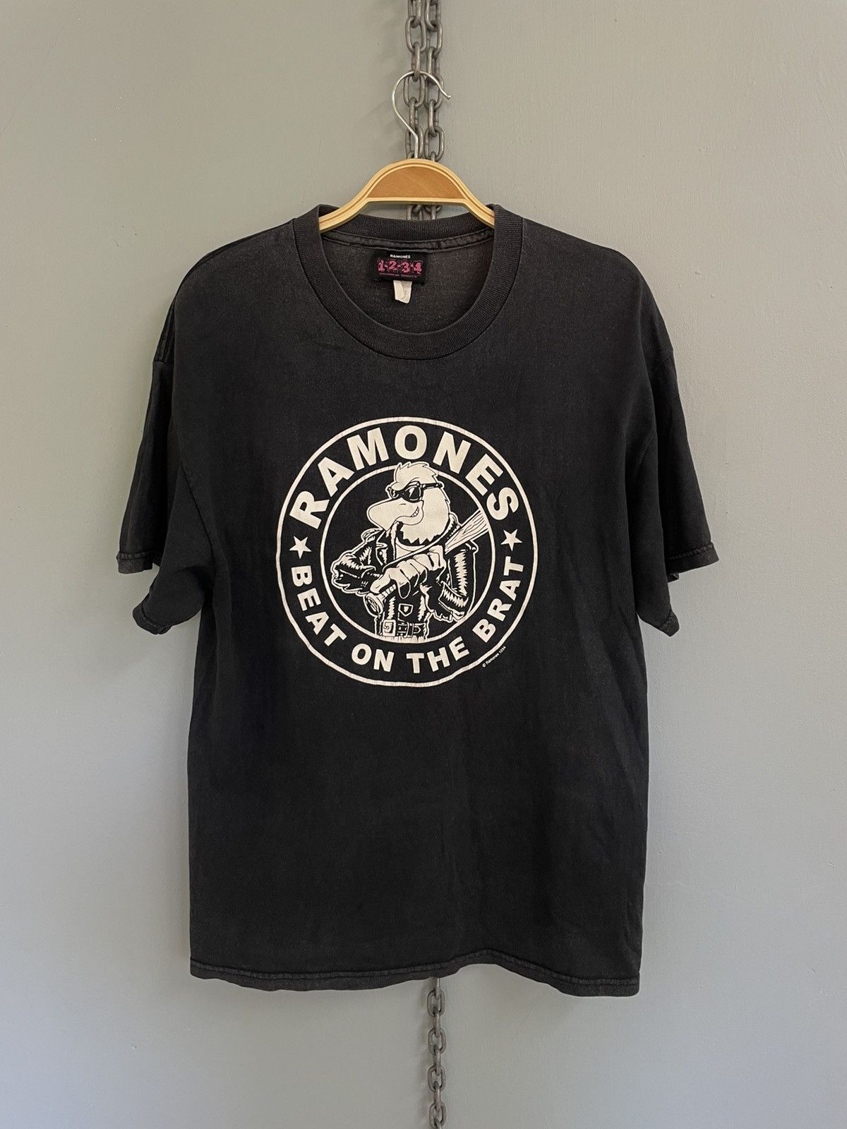 Band Tees Vintage Y2K Ramones Beat On The Brat punk band t shirt Size US L / EU 52-54 / 3 - 1 Thumbnail
