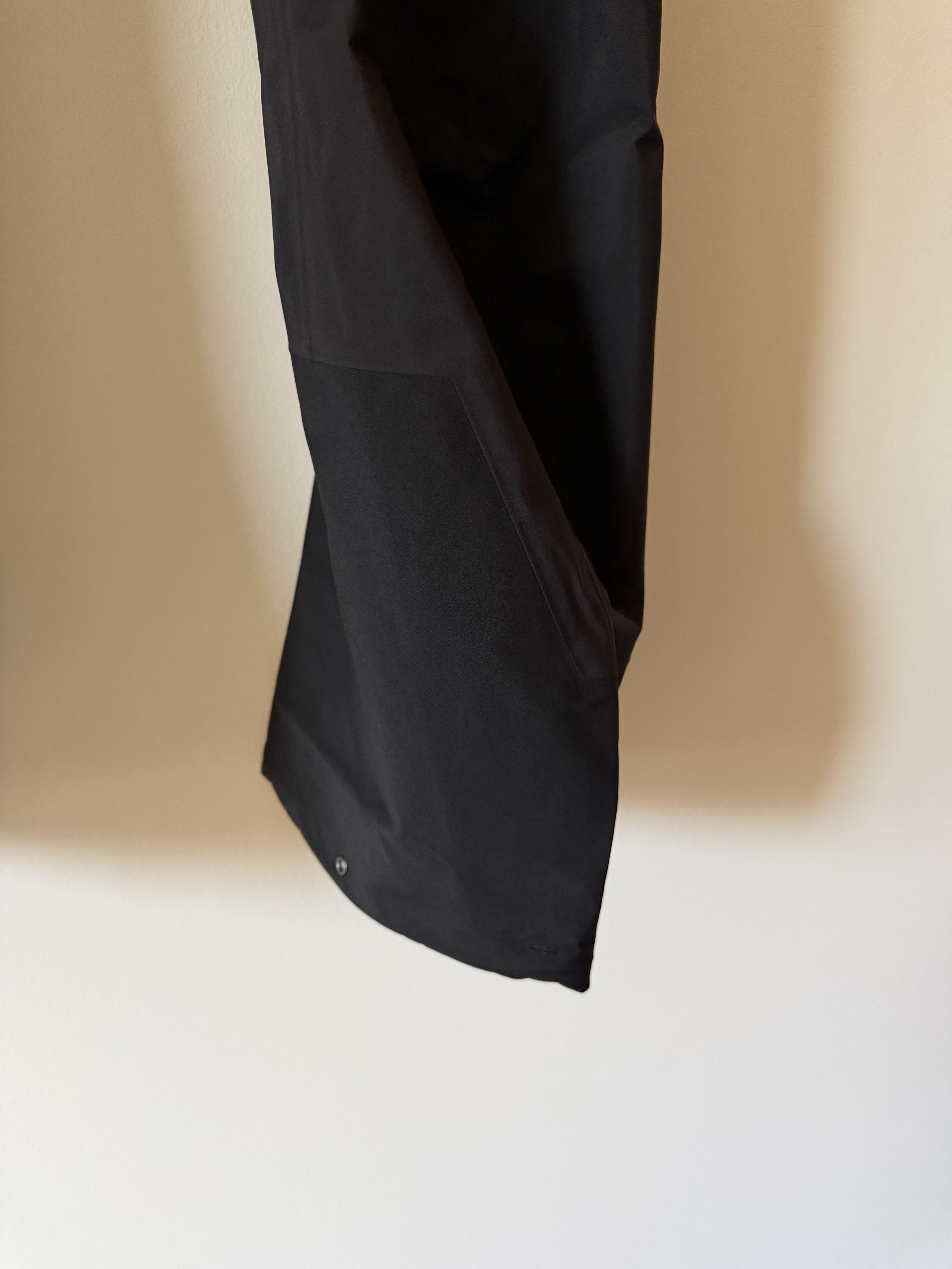Arc'teryx Arc'Teryx Pro Alpine Guide Pants in Black Size US 34 / EU 50 - 4 Thumbnail