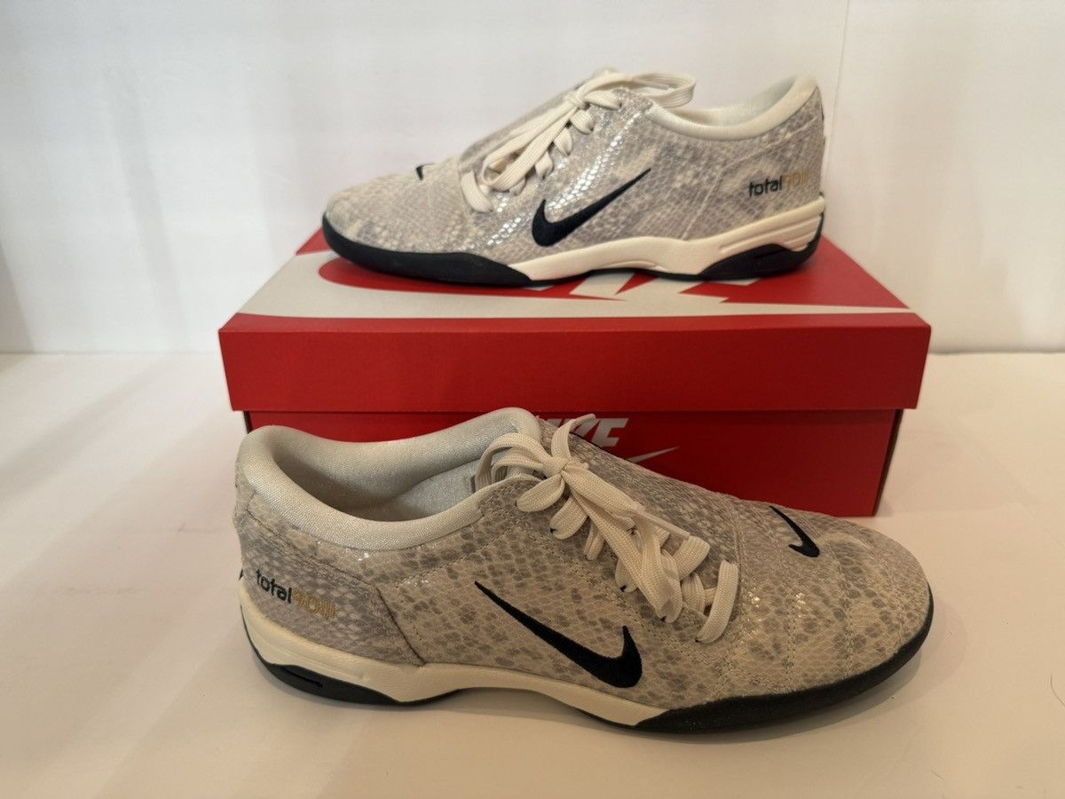 Nike WMNS NIKE T90 SE Size US 10.5 / IT 40.5 - 3 Thumbnail