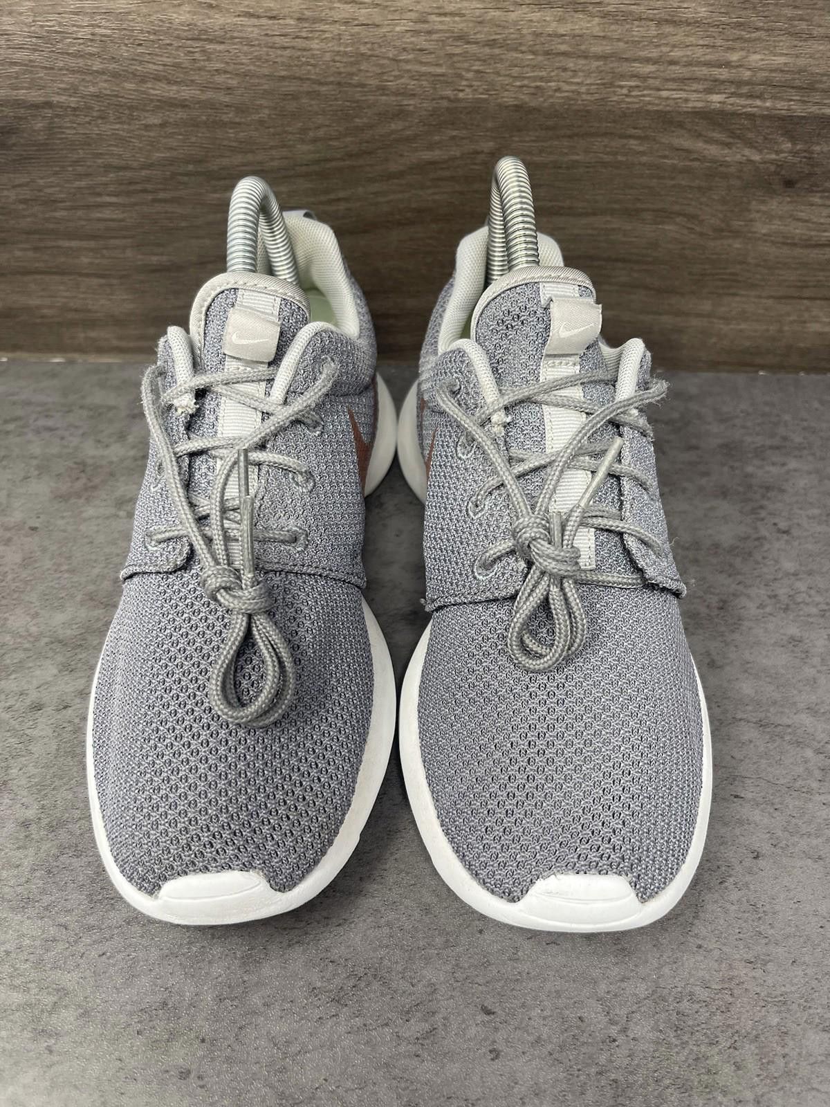 Nike Nike Roshe One Running Shoes Womens Size 6 Grey NikeID Size US 6 / IT 36 - 3 Thumbnail