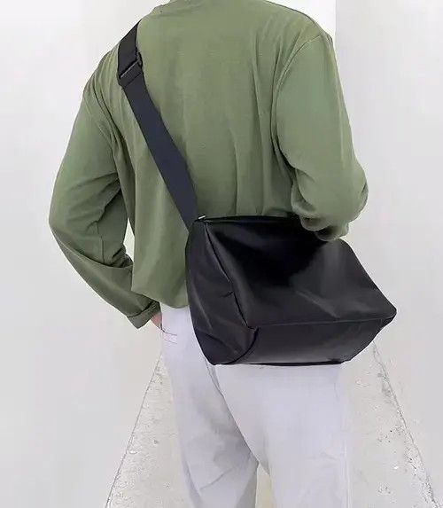 Japanese Brand Korean fashion faux leather shoulder bag messenger bag Size ONE SIZE - 2 Thumbnail