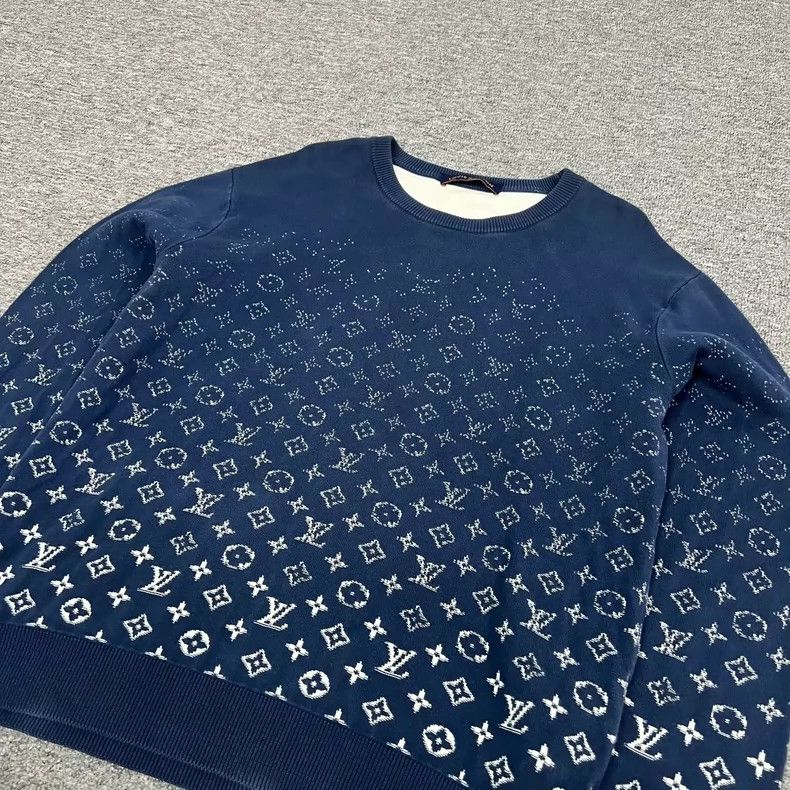 Louis Vuitton Louis Vuitton Full print age print gradient knitwear 2505-N Size US L / EU 52-54 / 3 - 4 Thumbnail