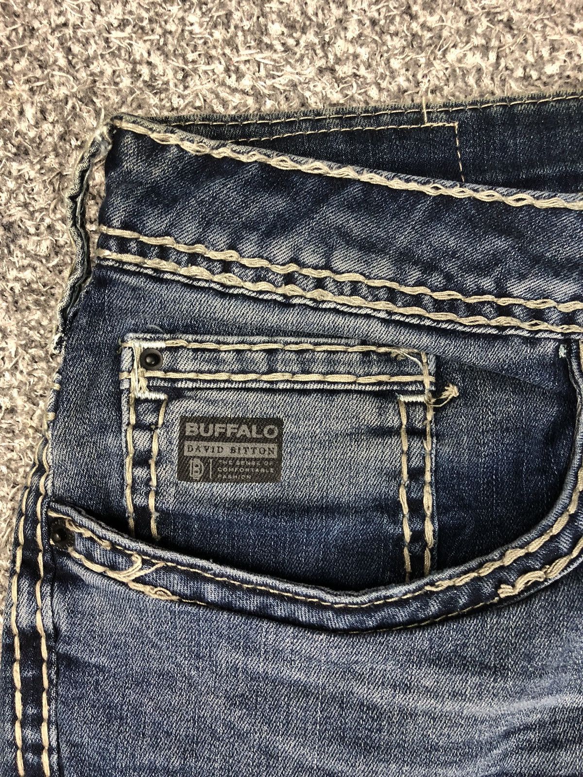 If Six Was Nine × Japanese Brand × Vintage Buffalo David Bitton Relaxed Straight Stretch Jeans Size US 35 - 7 Thumbnail