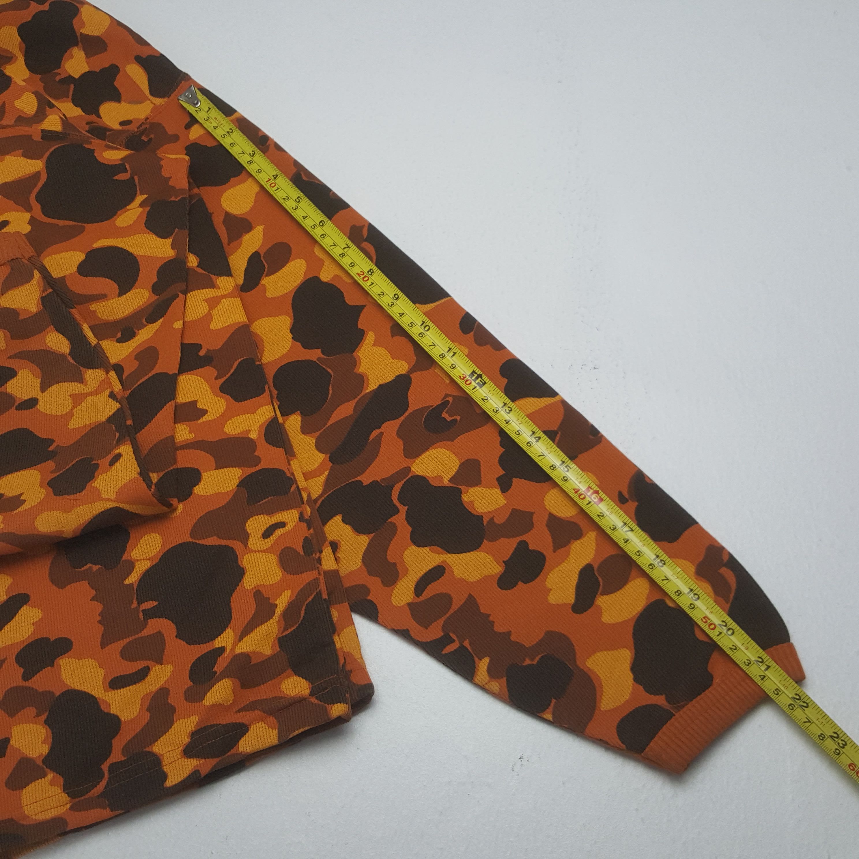 Vintage Vintage New York Club Camo Sweatshirt C320N18 Size US M / EU 48-50 / 2 - 6 Thumbnail