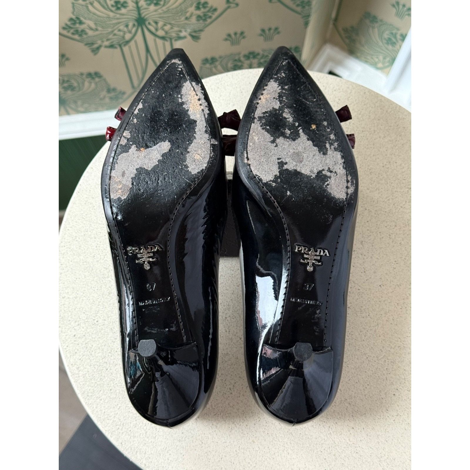 Prada Prada Bow Burgundy Patent Leather Pointed Toe Heels Size: 37 Size US 7.5 / IT 37.5 - 12 Thumbnail