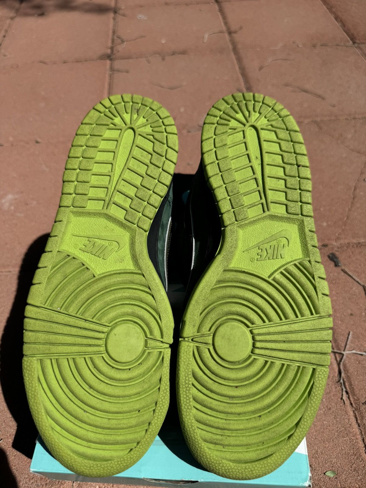 Nike Nike size 8.5 Green lobster dunk sb low Size US 8.5 / EU 41-42 - 7 Thumbnail