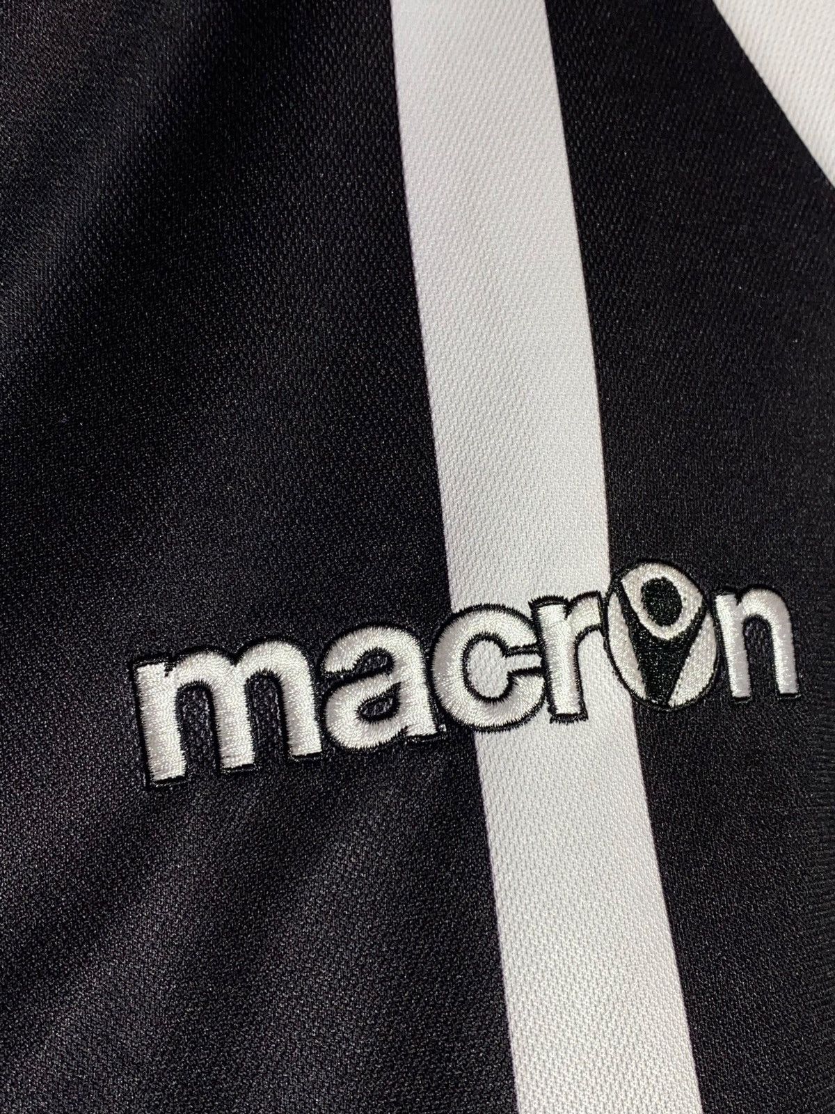 Other Macron Vitoria Guimarães 2016/17 Special Edition Jersey Size US XL / EU 56 / 4 - 7 Thumbnail