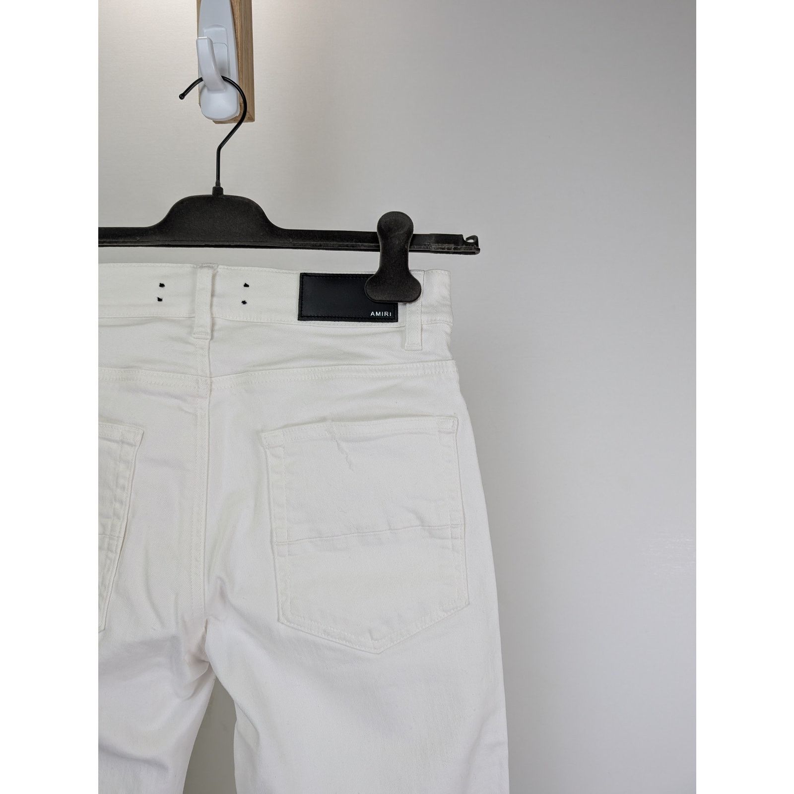 Amiri o1rshd1 Broken Jean in White Size US 30 / EU 46 - 13 Thumbnail