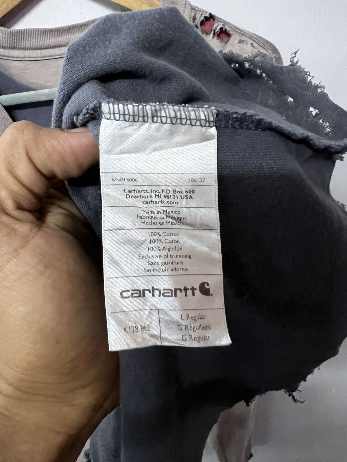 Vintage VINTAGE THRASHED LONG SLEEVE CARHARTT Size US XL / EU 56 / 4 - 10 Thumbnail