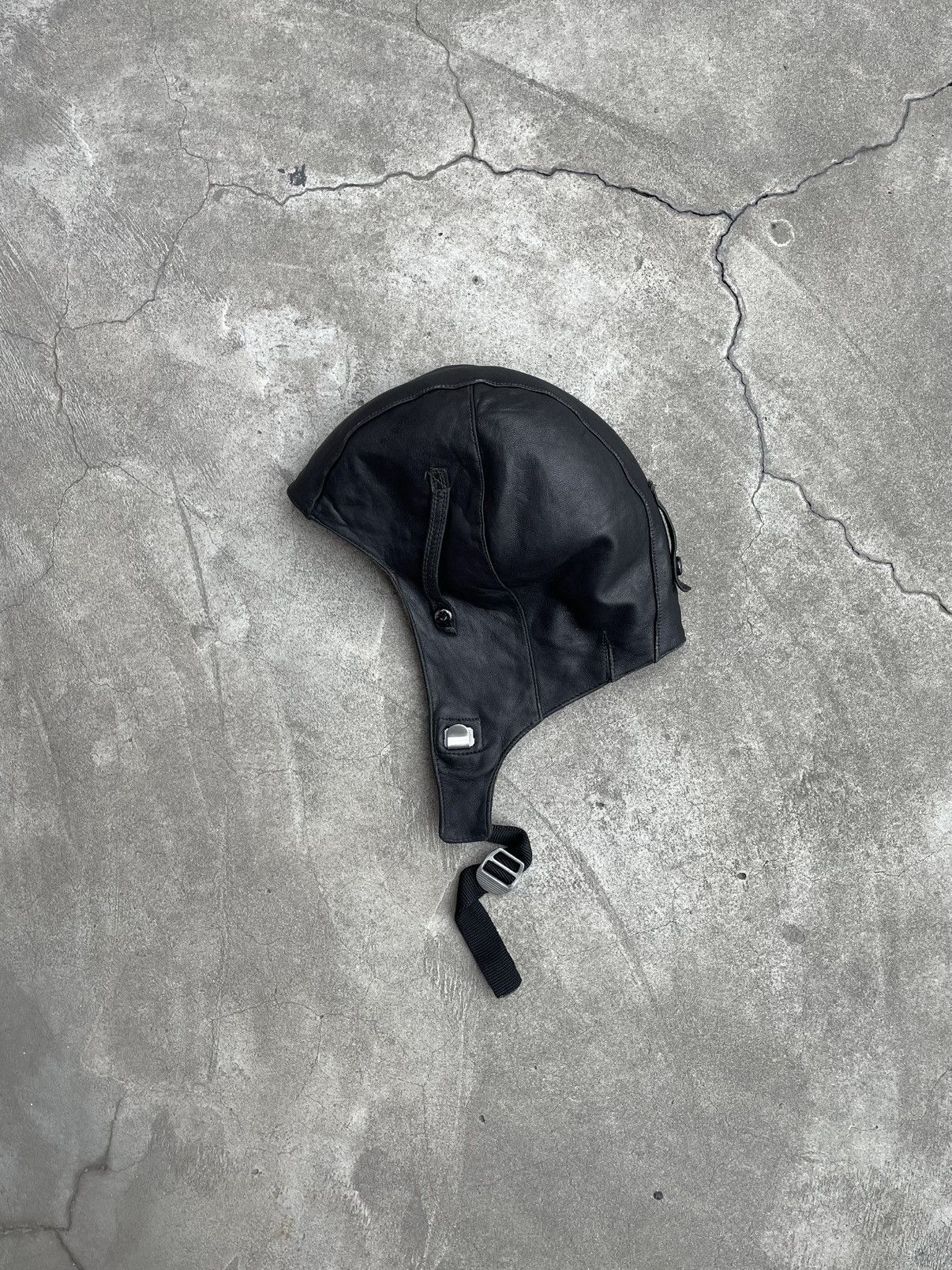 Vintage 1979 Parachute Tester’s Helmet in Leather, Ukrainian SSR Size ONE SIZE - 1 Thumbnail