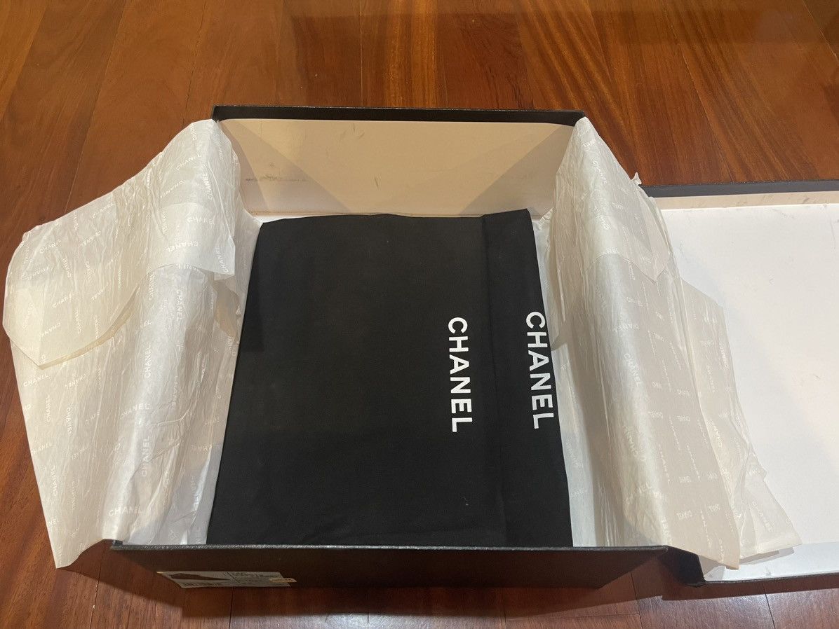 Chanel × Karl Lagerfeld Chanel Beige Black Sneakers Size US 9 / EU 42 - 16 Thumbnail