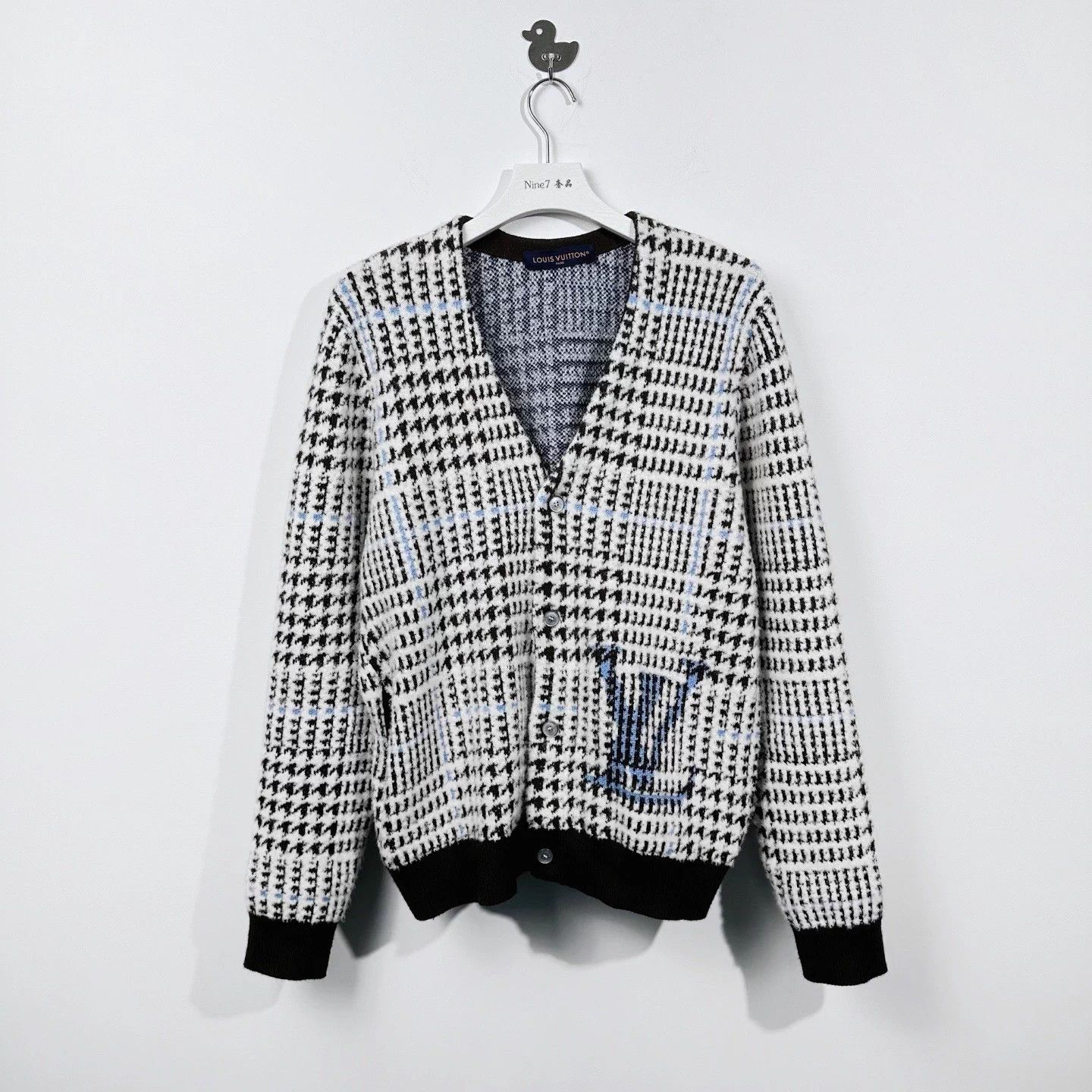 Louis Vuitton LV 26 Houndstooth All Over Logo Wool Cardigan XL Size US XL / EU 56 / 4 - 1 Thumbnail