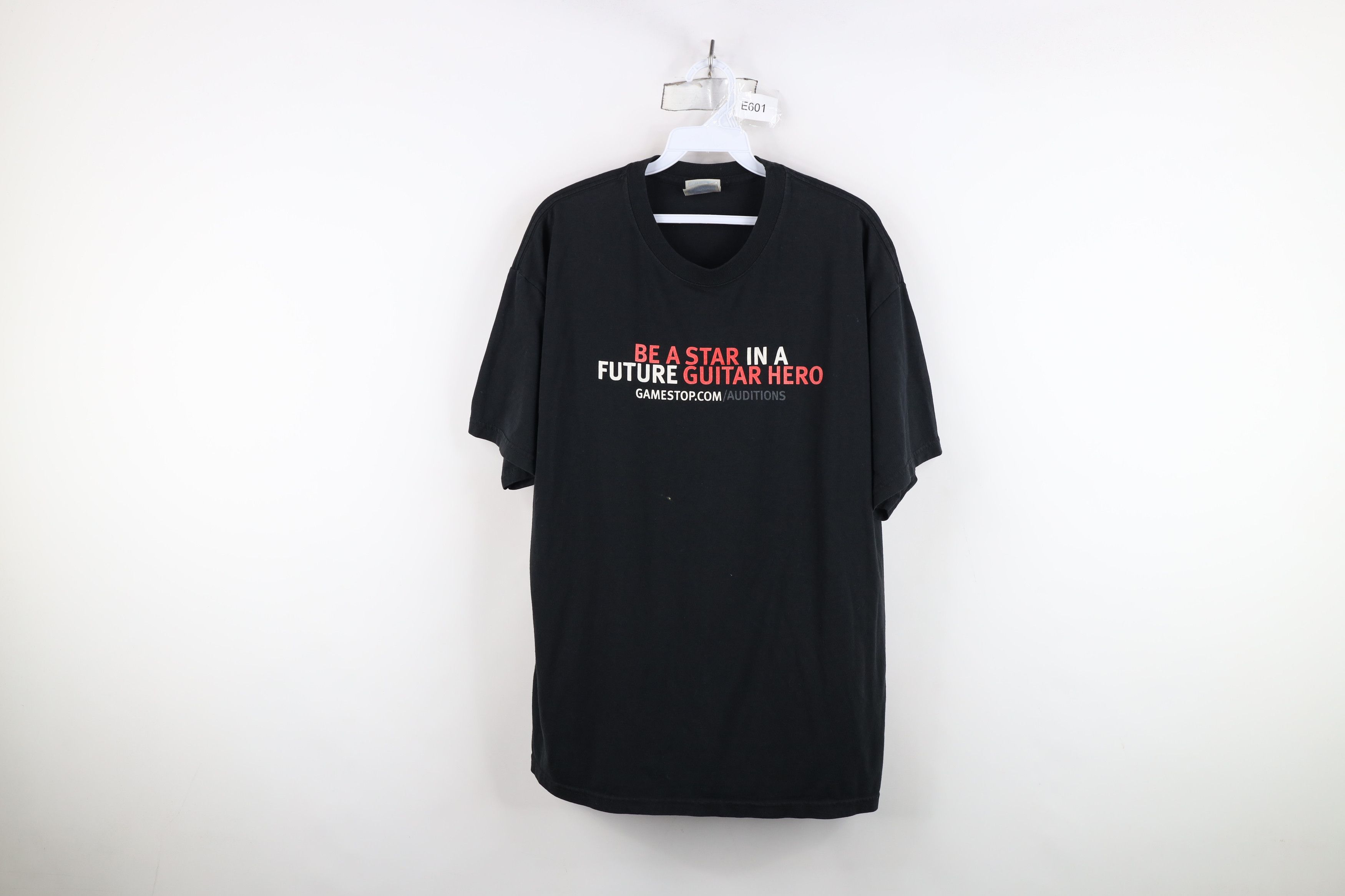 Vintage Vintage Y2K Guitar Hero World Tour Video Game T-Shirt Size US L / EU 52-54 / 3 - 1 Thumbnail