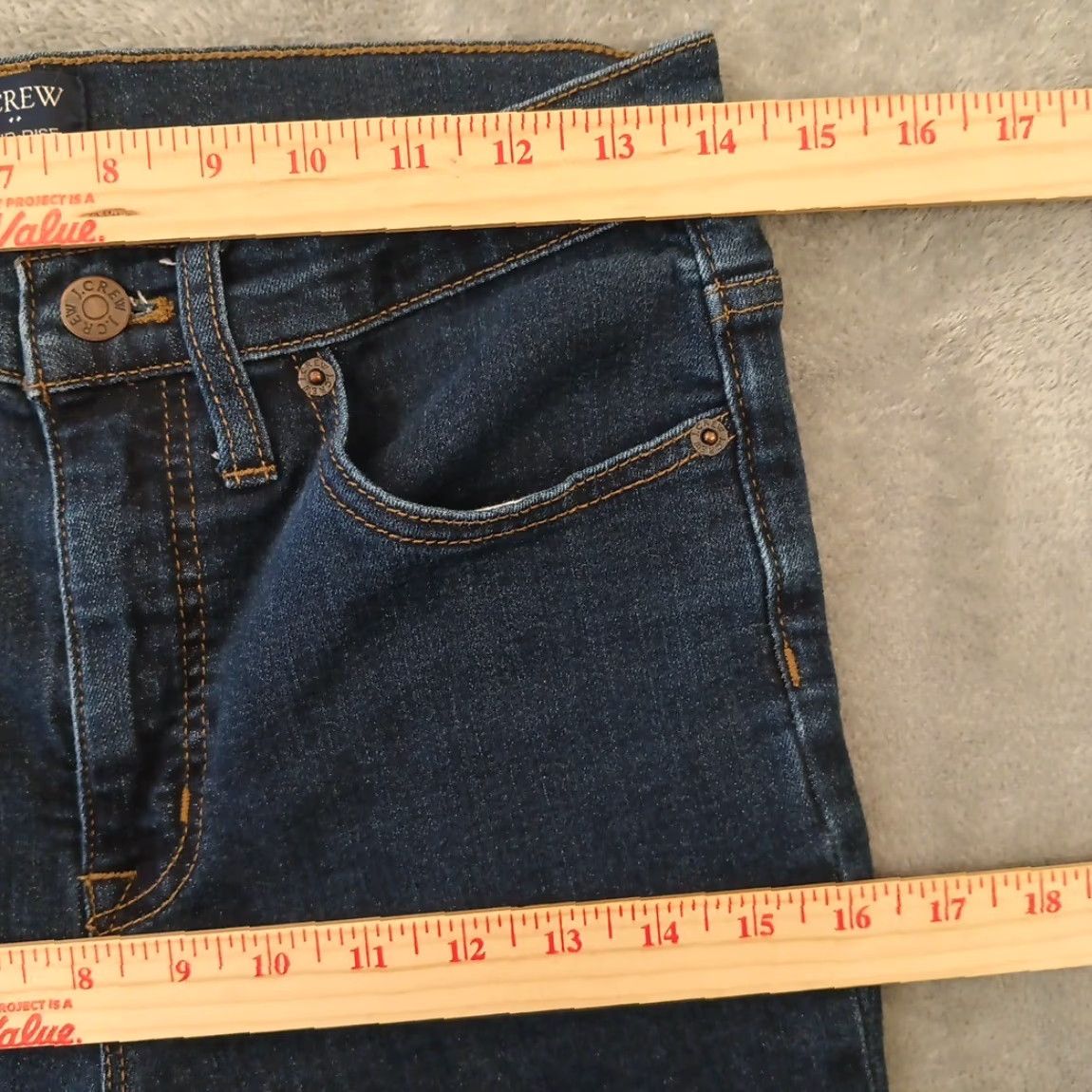 J.Crew J.Crew Jeans Skinny Womens Size 27 Blue Dark Wash Mid Rise 27 In Inseam 27 5-Pocket Denim Cotton Blend Regular Waist 28 in XS? Size 27" / US 4 / IT 40 - 3 Thumbnail