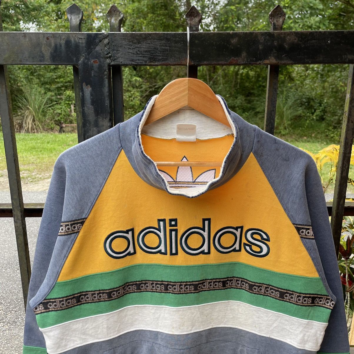 Adidas × Vintage 🔥Vintage Adidas Multicolour Sun Faded Distress Sweatshirts Size US M / EU 48-50 / 2 - 4 Thumbnail