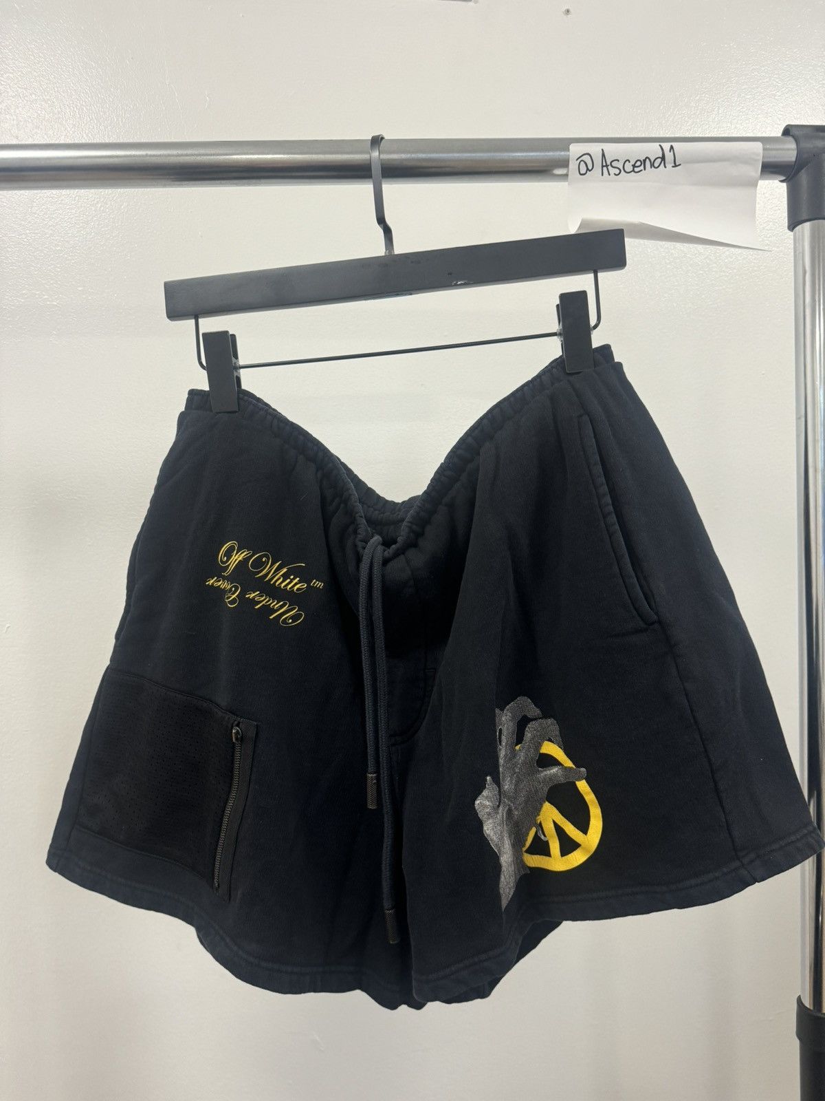 Off-White Off White Shorts Size US 33 - 1 Thumbnail