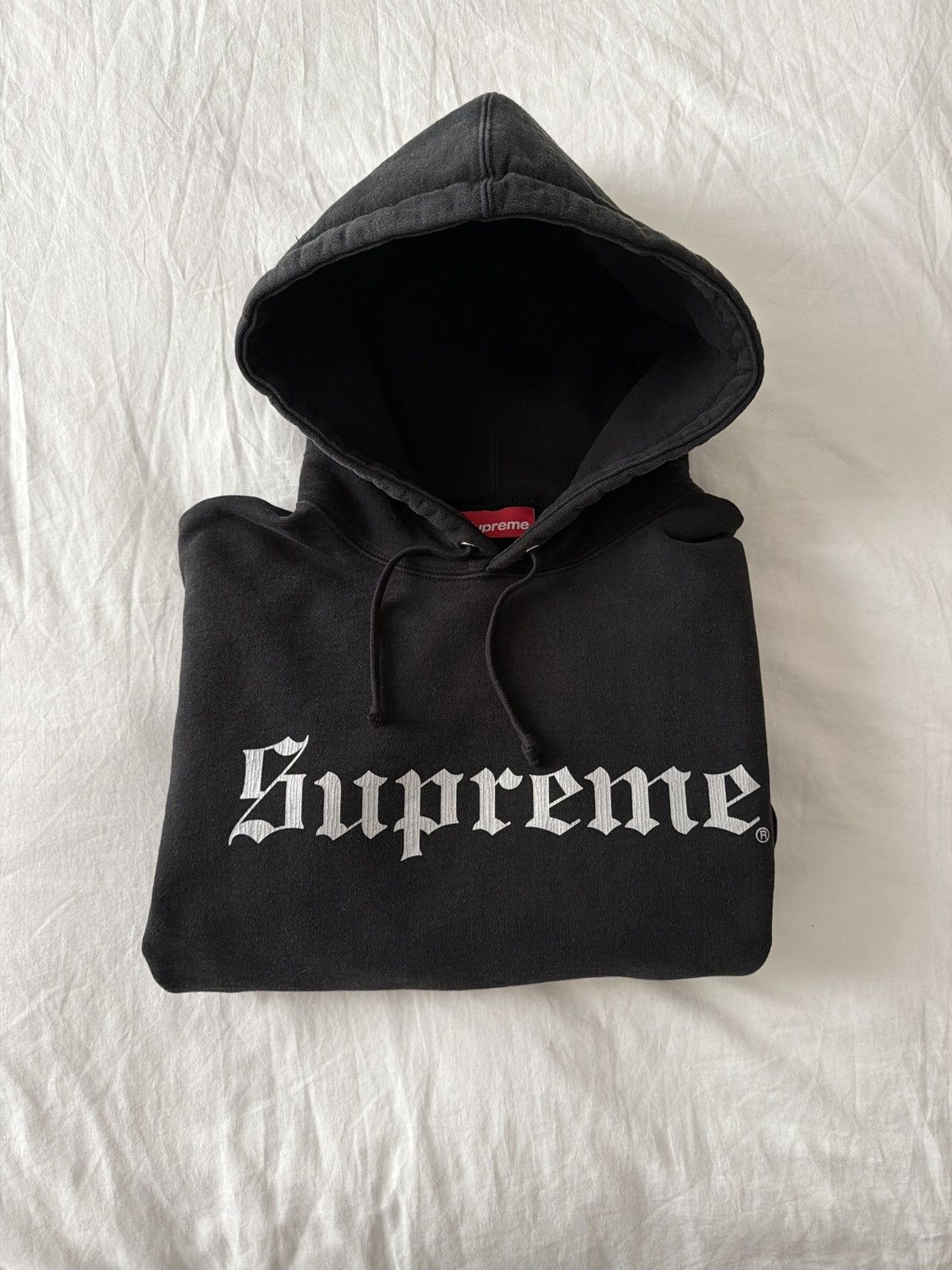 Supreme Old English Hoodie | Grailed