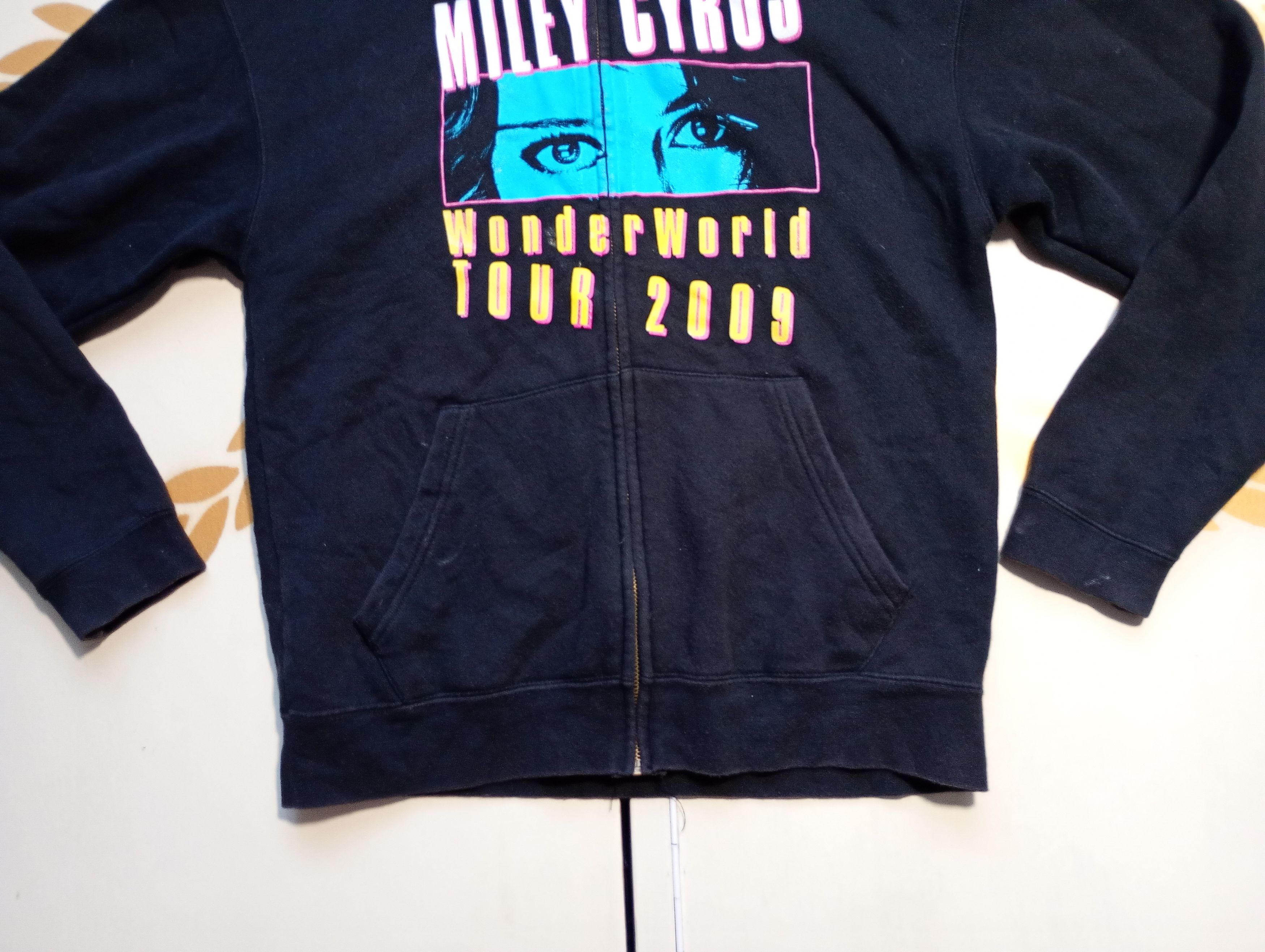 Band Tees × Fruit Of The Loom Miley Cyrus Wonder World Tour 2009 Fruit of the Loom Hoodie Size US S / EU 44-46 / 1 - 5 Thumbnail