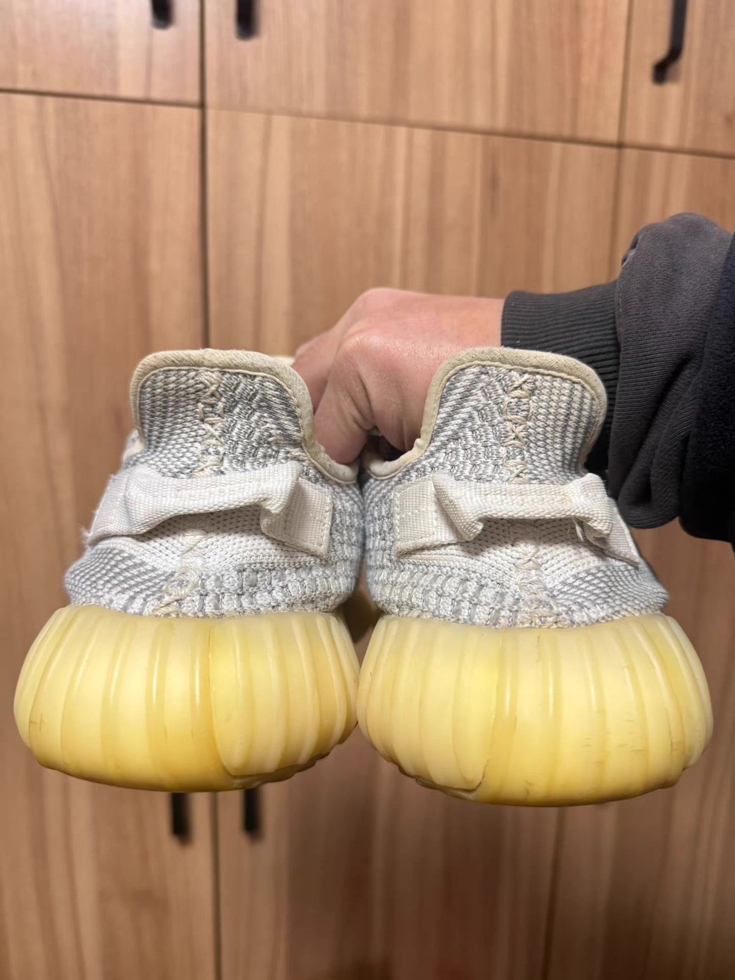 Adidas Adidas Yeezy Boost 350 V2 Angel Ｑ20 Size US 10.5 / EU 43-44 - 3 Thumbnail
