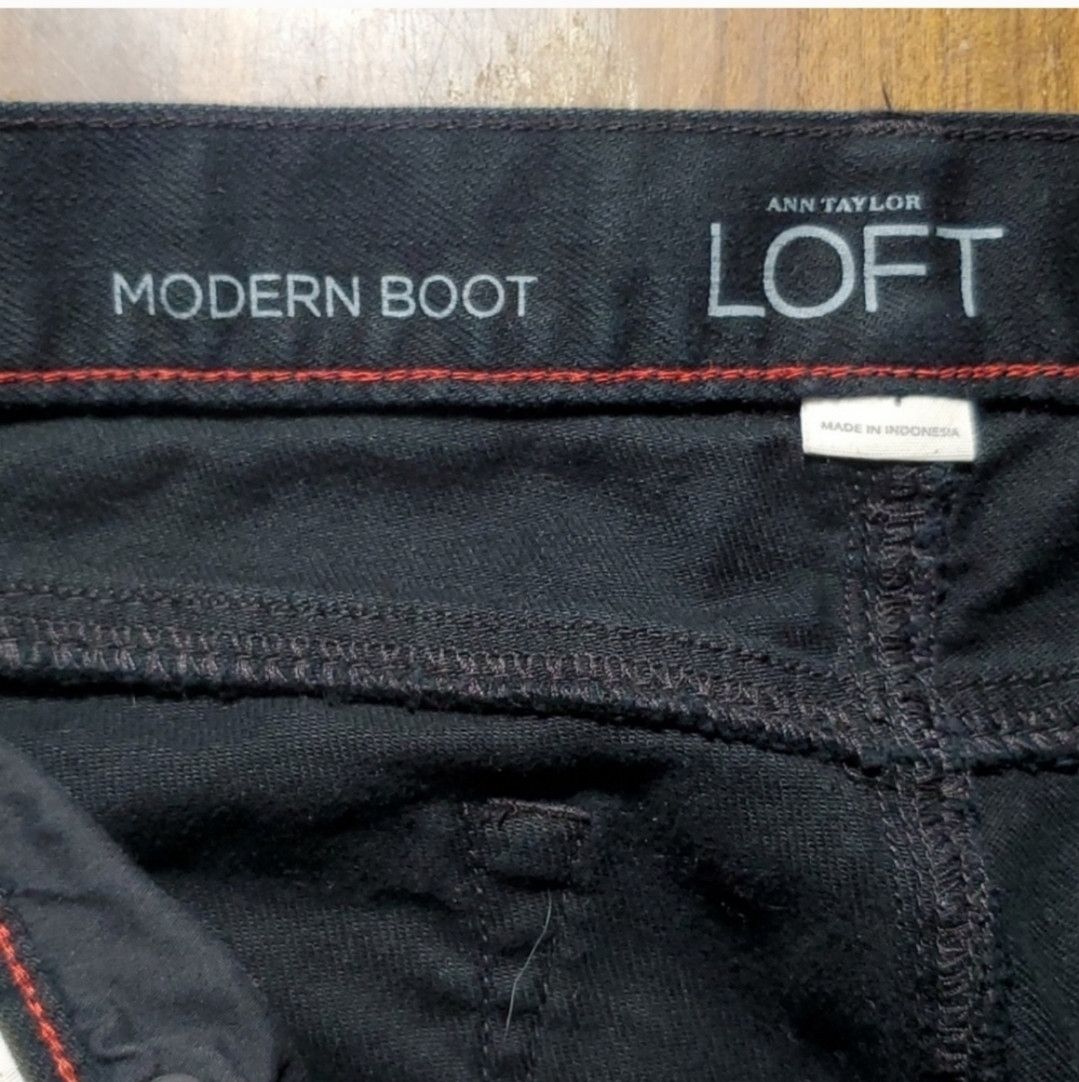 Ann Taylor Ann Taylor Size 6 LOFT Jeans Black 5 Pocket Modern Boot Cut Size 28" / US 6 / IT 42 - 9 Thumbnail
