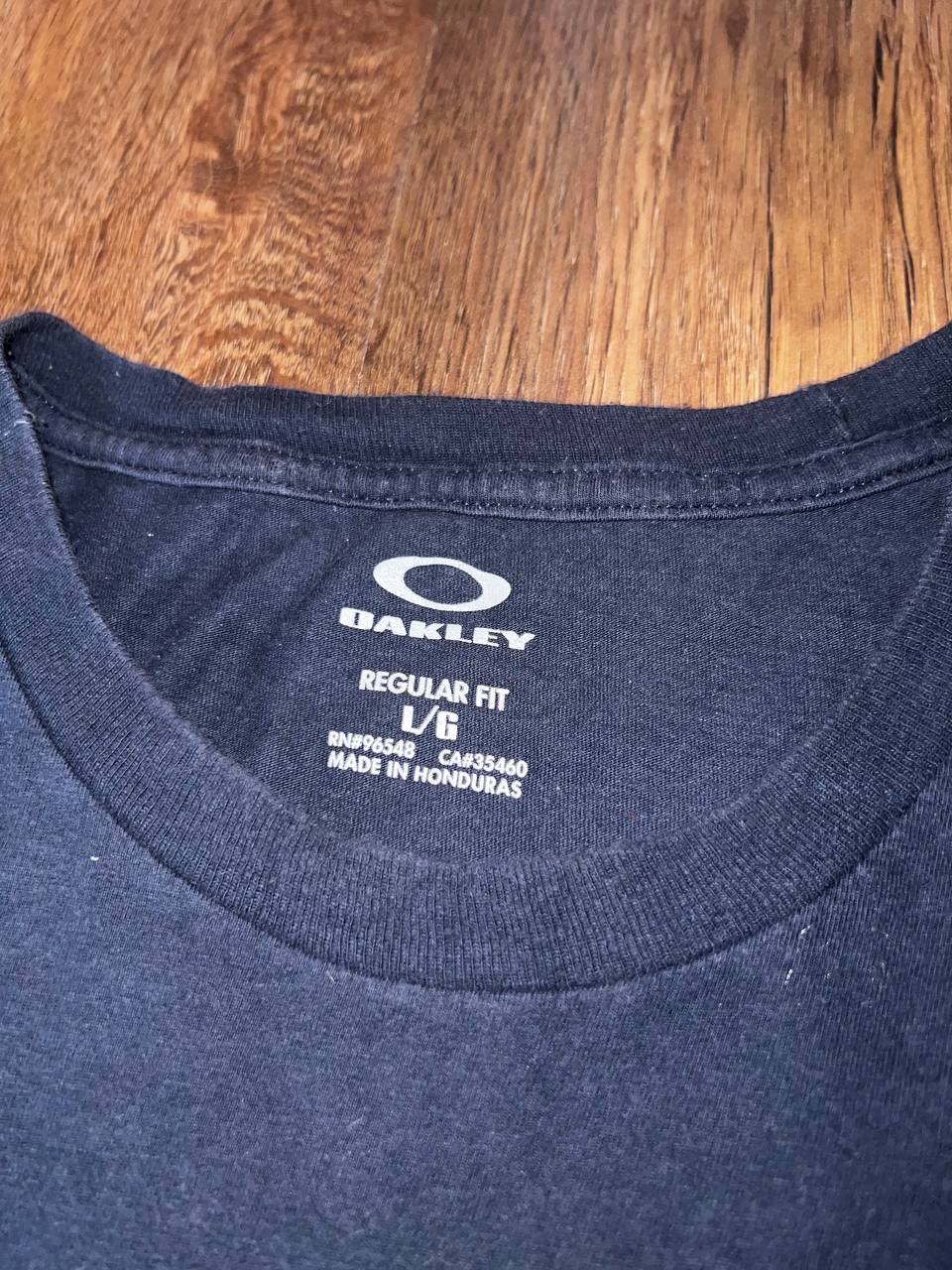 Oakley × Vintage Vintage Y2k Oakley Shirt Tee Box Logo Size US L / EU 52-54 / 3 - 8 Thumbnail