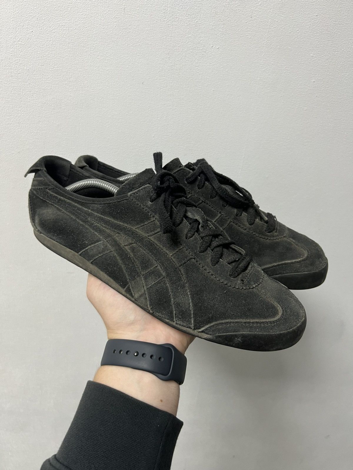 Vintage Asics Onitsuka Tiger Black Low Top Sneakers