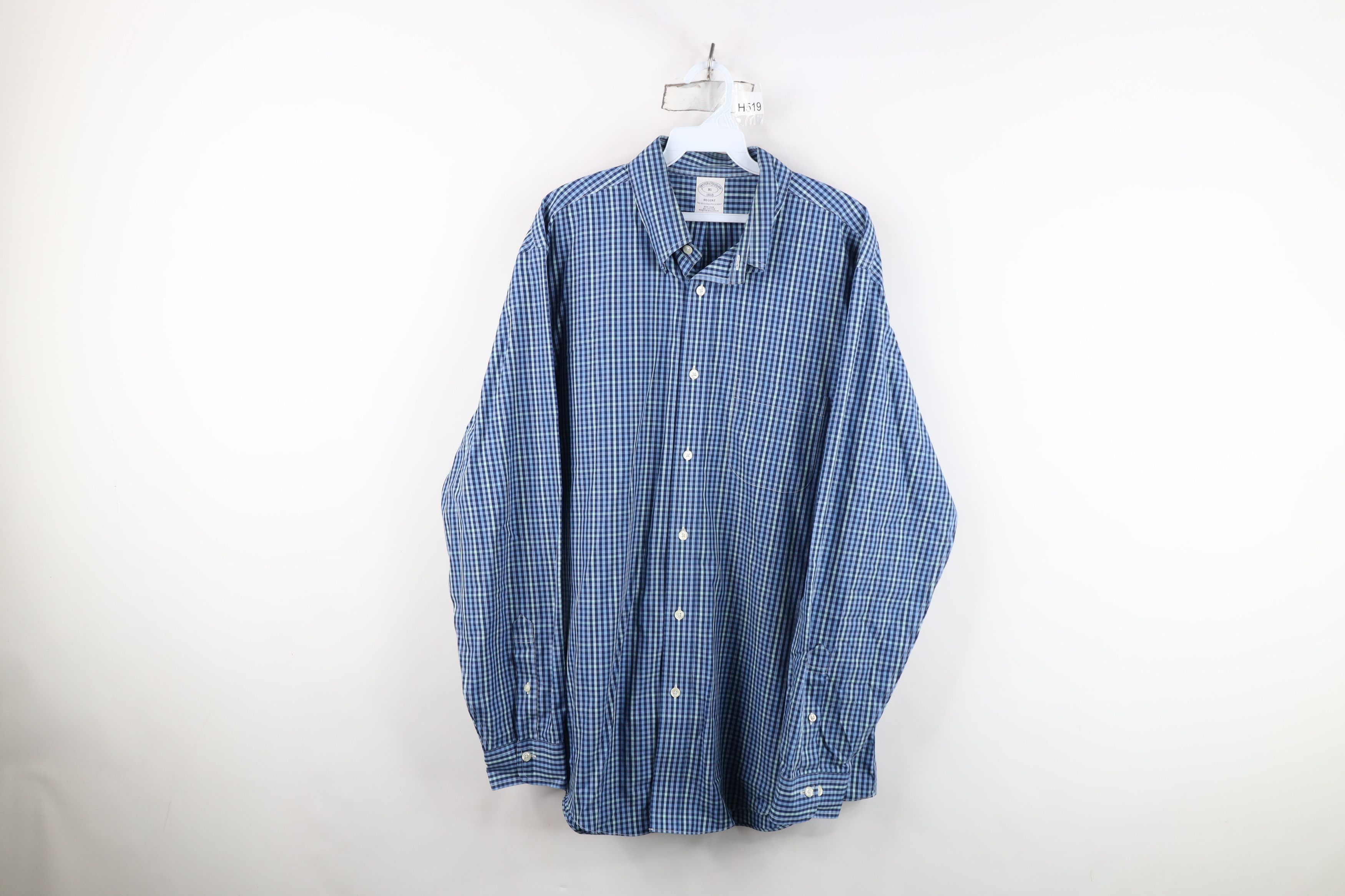 Brooks Brothers Vintage Brooks Brothers Collared Button Down Shirt Plaid Size US XL / EU 56 / 4 - 1 Thumbnail