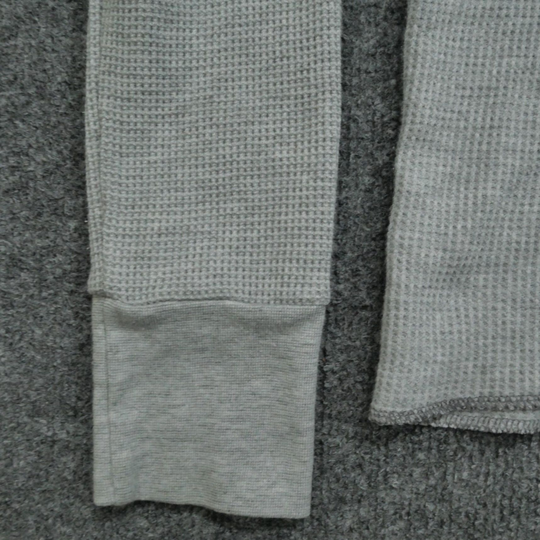 Old Navy VINTAGE Old Navy Thermal Shirt Womens M Grey Waffle Knit Studded Collar Y2K Size M / US 6-8 / IT 42-44 - 6 Thumbnail