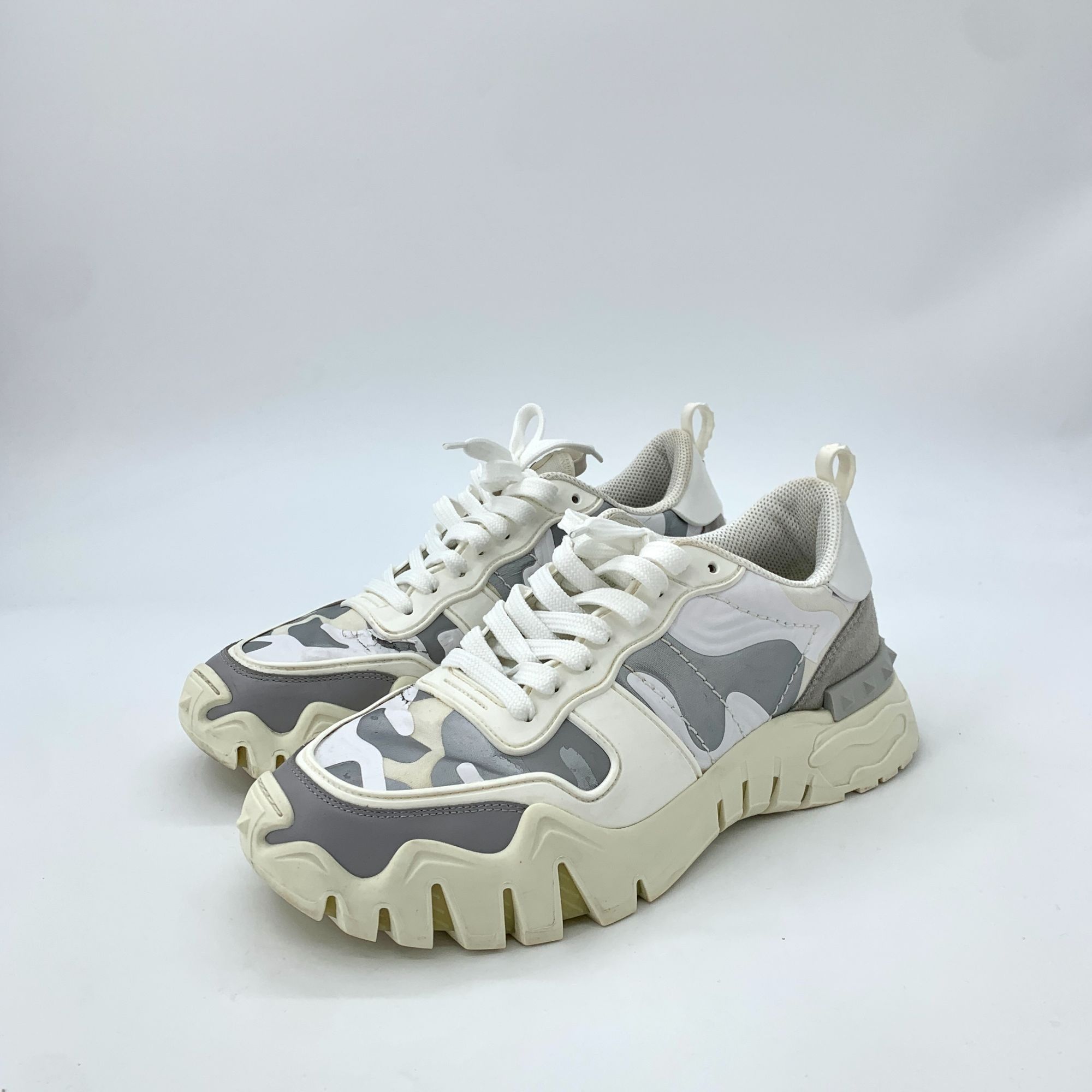 Valentino Q11911 Valentino Camouflage Design Chunky Sneakers Size US 9 / EU 42 - 1 Thumbnail