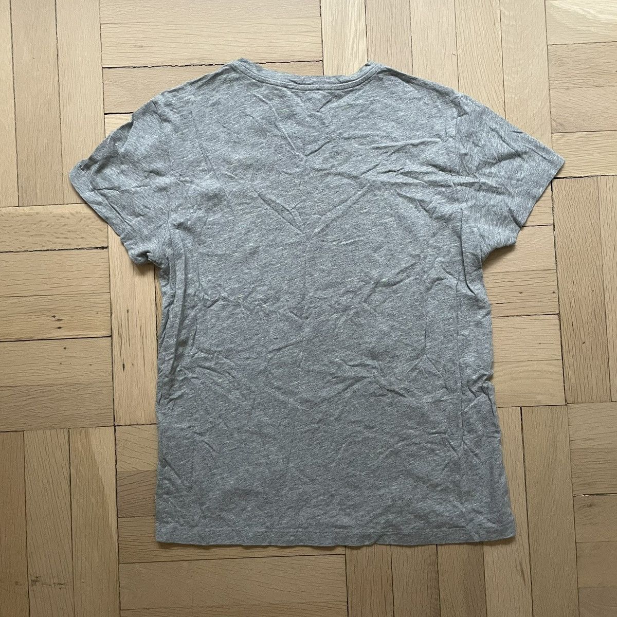 A.P.C. Gray APC Baby Tee Size US S / EU 44-46 / 1 - 1 Thumbnail