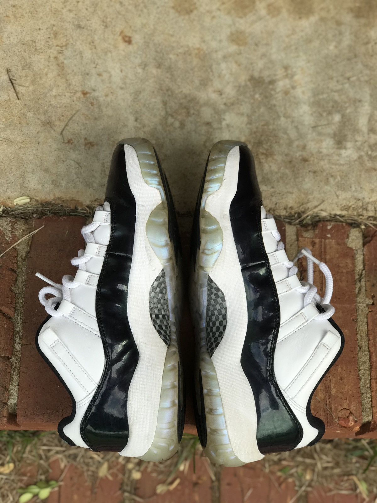 Jordan Brand Air Jordan 11 Retro Low Emerald - Size 9 Size US 9 / EU 42 - 5 Thumbnail