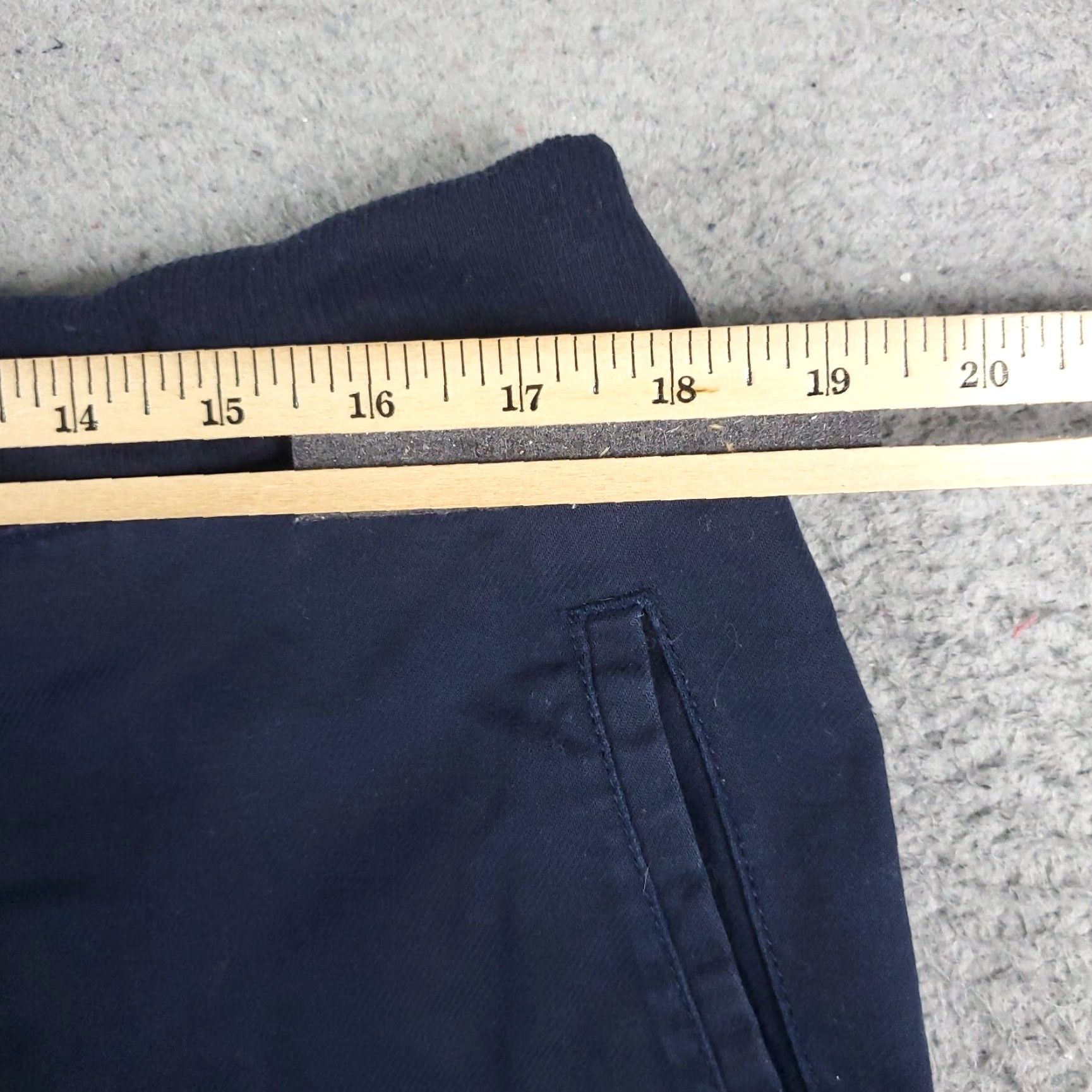Tommy Hilfiger VINTAGE Tommy Hilfiger Shorts Women 2XL Blue Casual Flat Front Chino Size 36" / US 14 / IT 50 - 4 Thumbnail