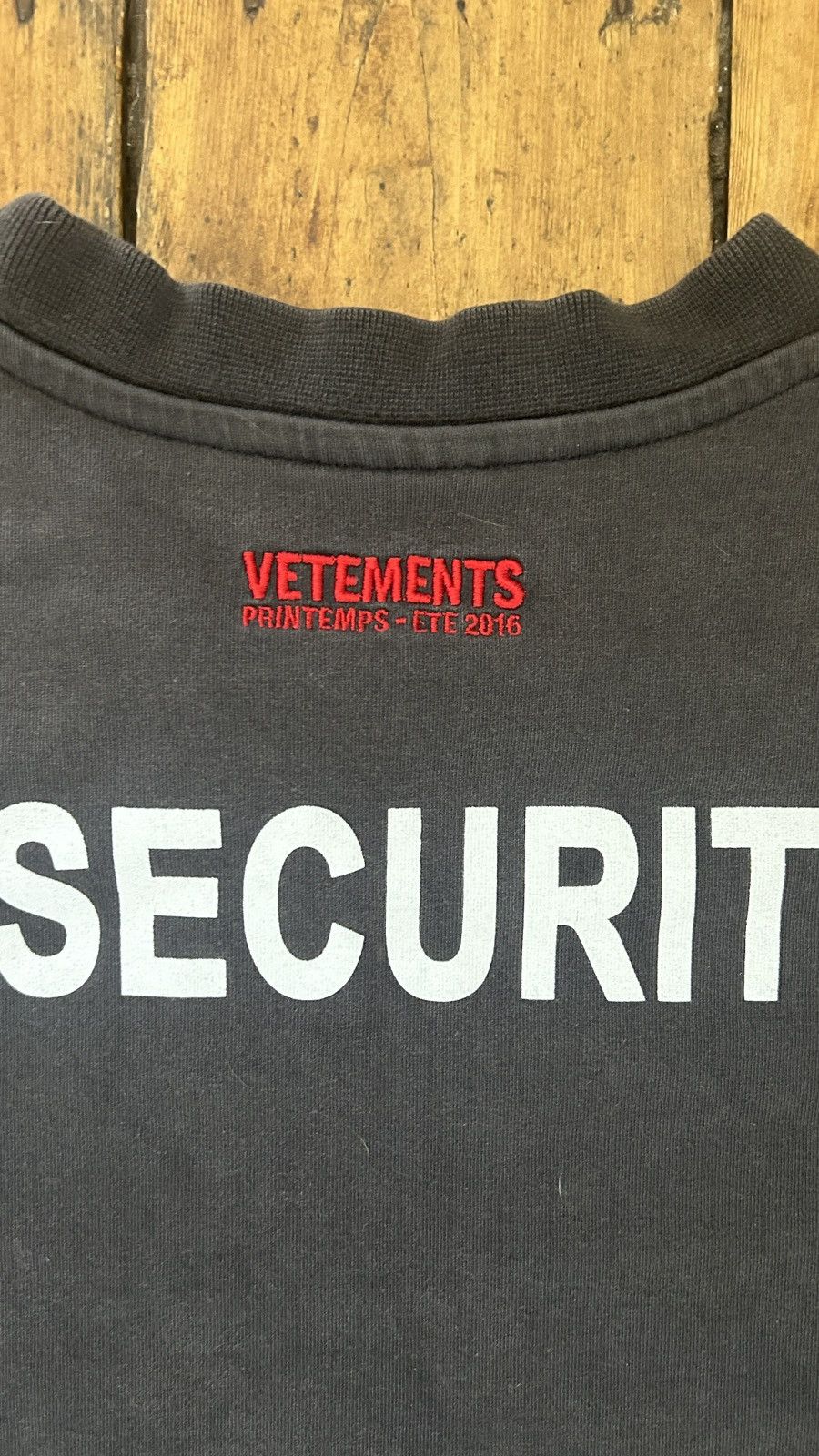 Vetements Vetements 2016 Insecurity T-shirt Size US M / EU 48-50 / 2 - 7 Thumbnail