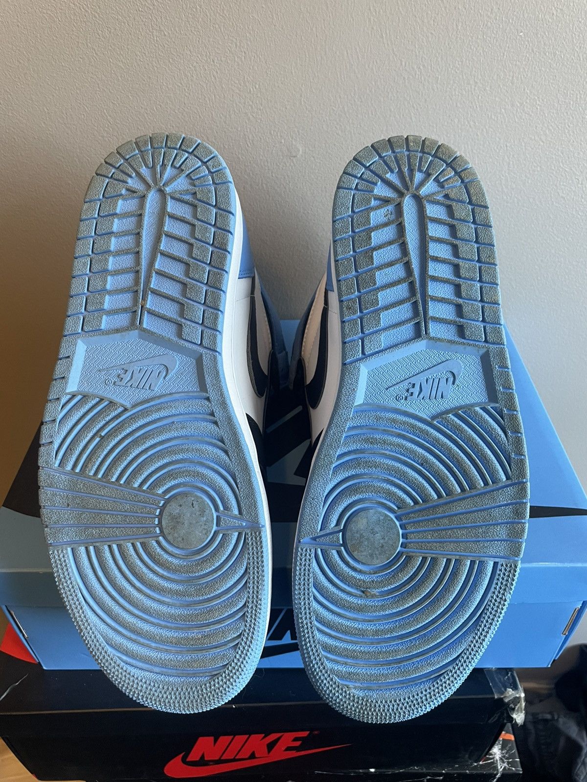 Jordan Brand Jordan 1 UNC Toe Size 10 Size US 10 / EU 43 - 5 Thumbnail