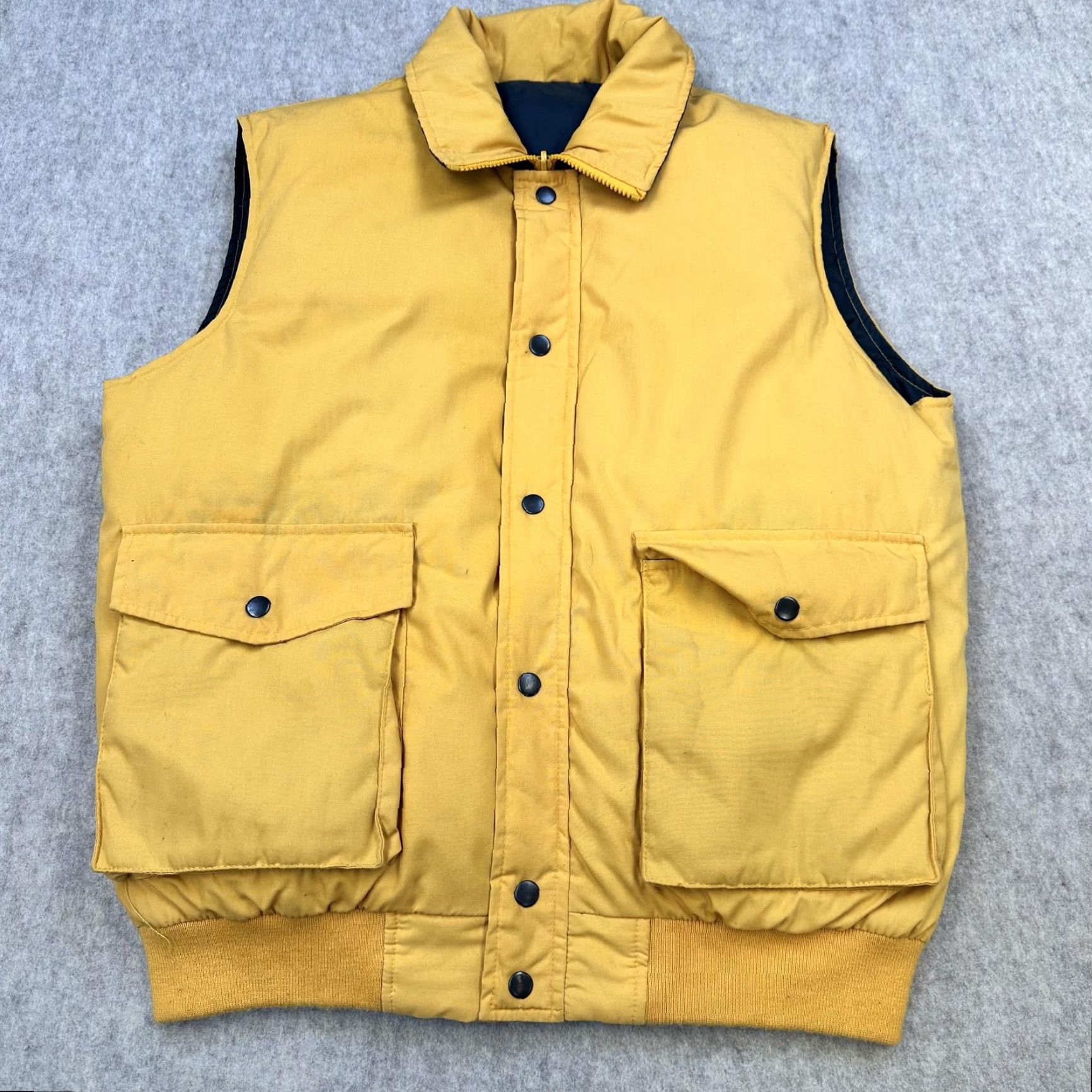 Vintage VINTAGE Outdoor Exchange Vest Mens Large Yellow Down Puffer Snap Zip Taiwan 80s Size US S / EU 44-46 / 1 - 4 Thumbnail