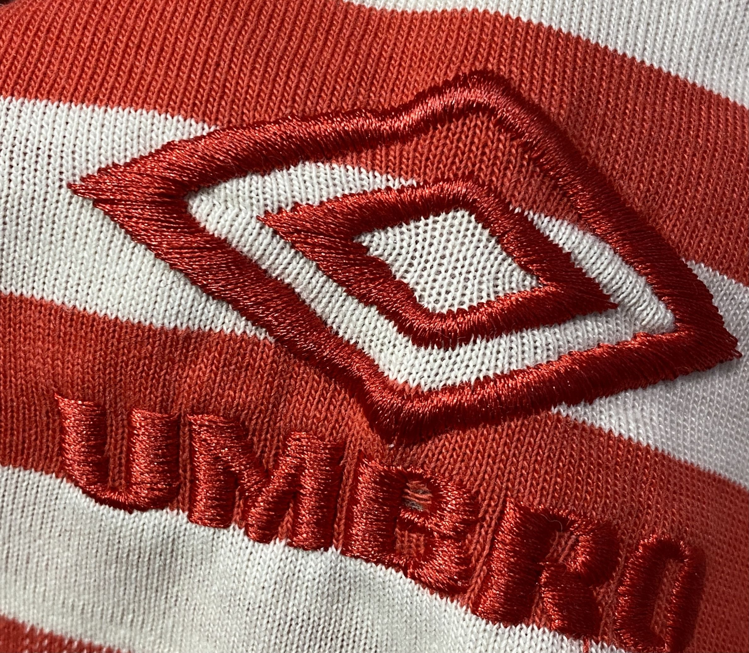 Umbro Vintage 90s UMBRO Soccer Tee Size US L / EU 52-54 / 3 - 3 Thumbnail