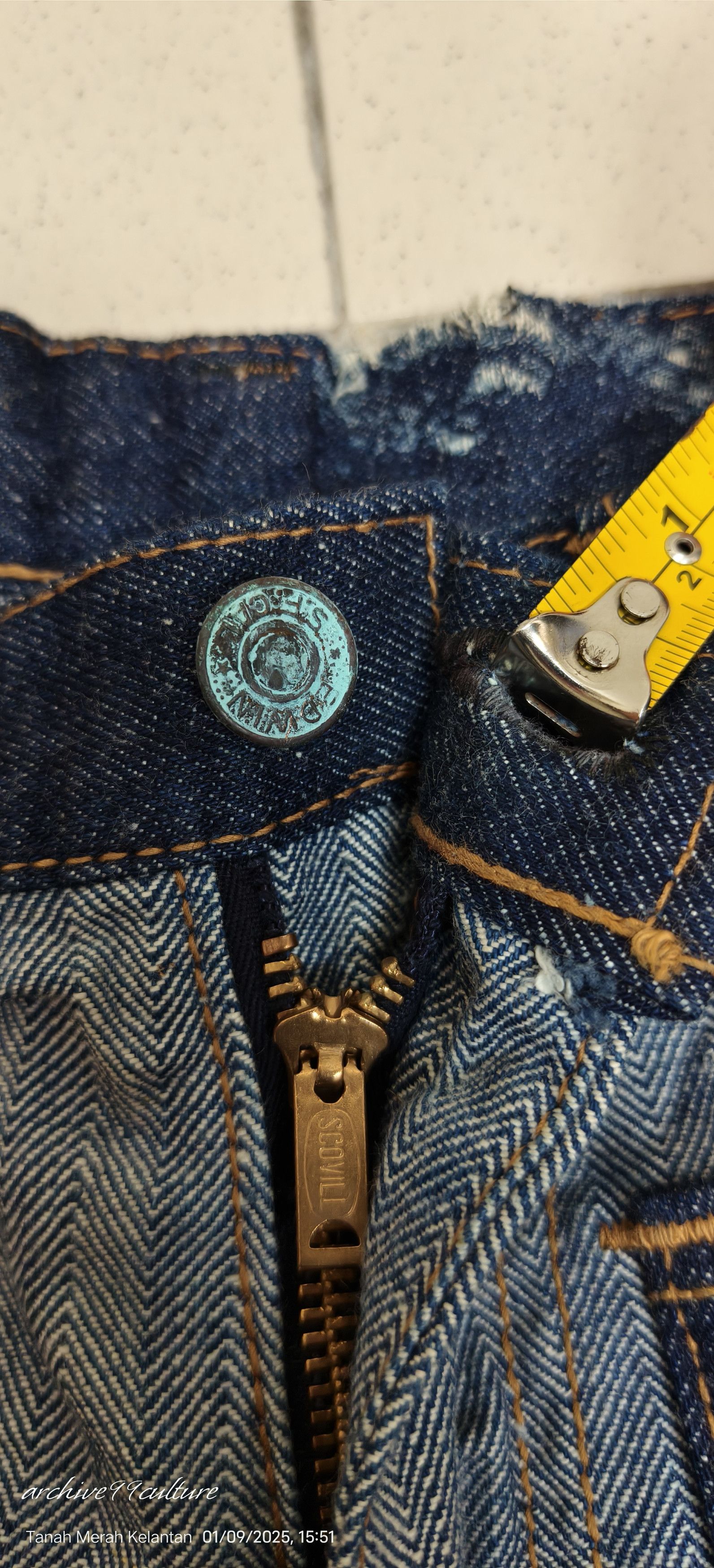 Edwin 70's Edwin Bell bottom patches Unisex jeans USA Size US 27 - 7 Thumbnail