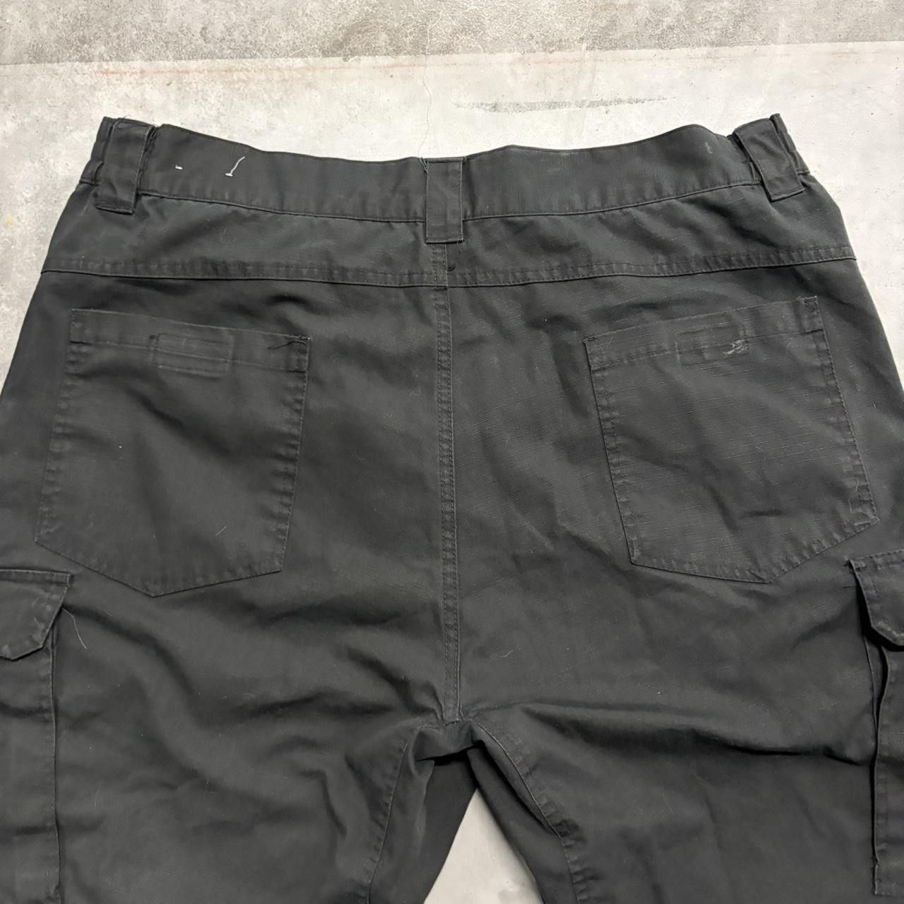 Japanese Brand × Vintage Crazy Vintage Y2K/2000s Baggy Grunge Black Cargo Pants! Size US 38 / EU 54 - 7 Thumbnail