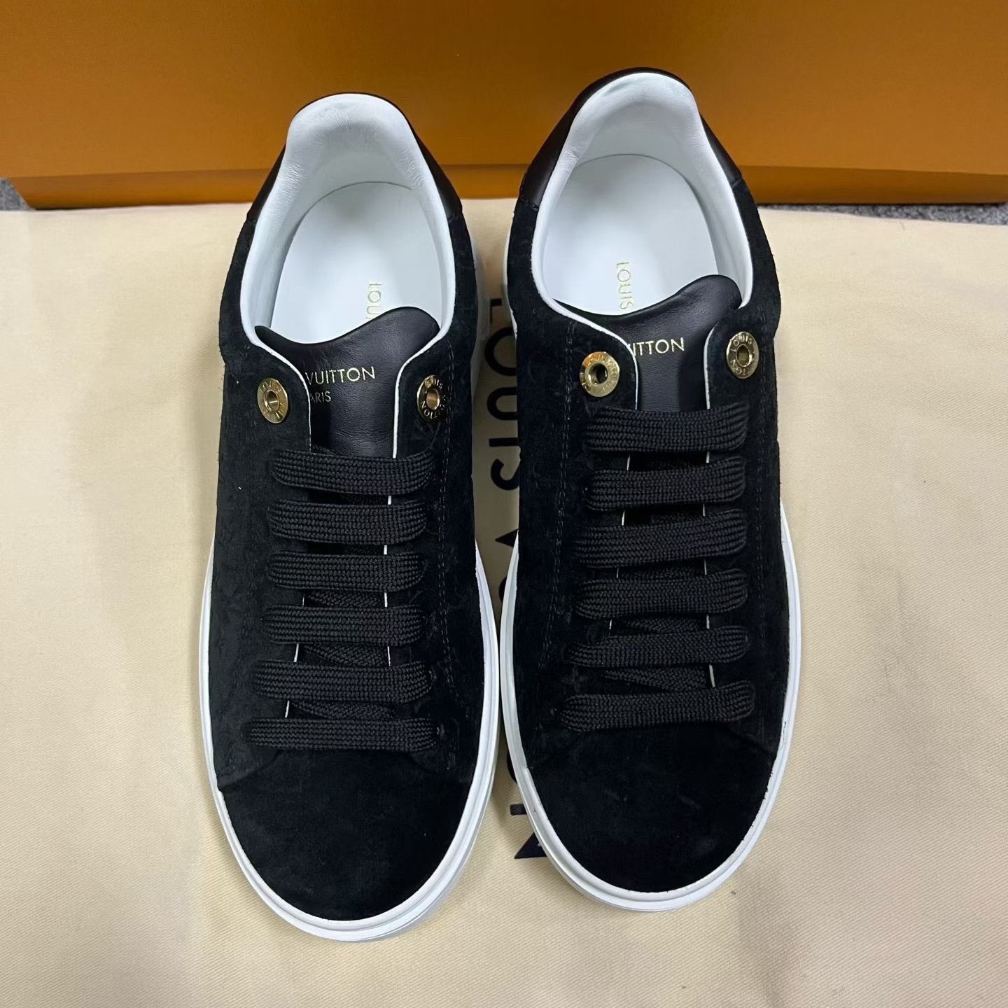 Louis Vuitton Louis Vuitton Casual Black Lowtop Sneakers us_5-5 Women Size US 5.5 / IT 35.5 - 1 Thumbnail