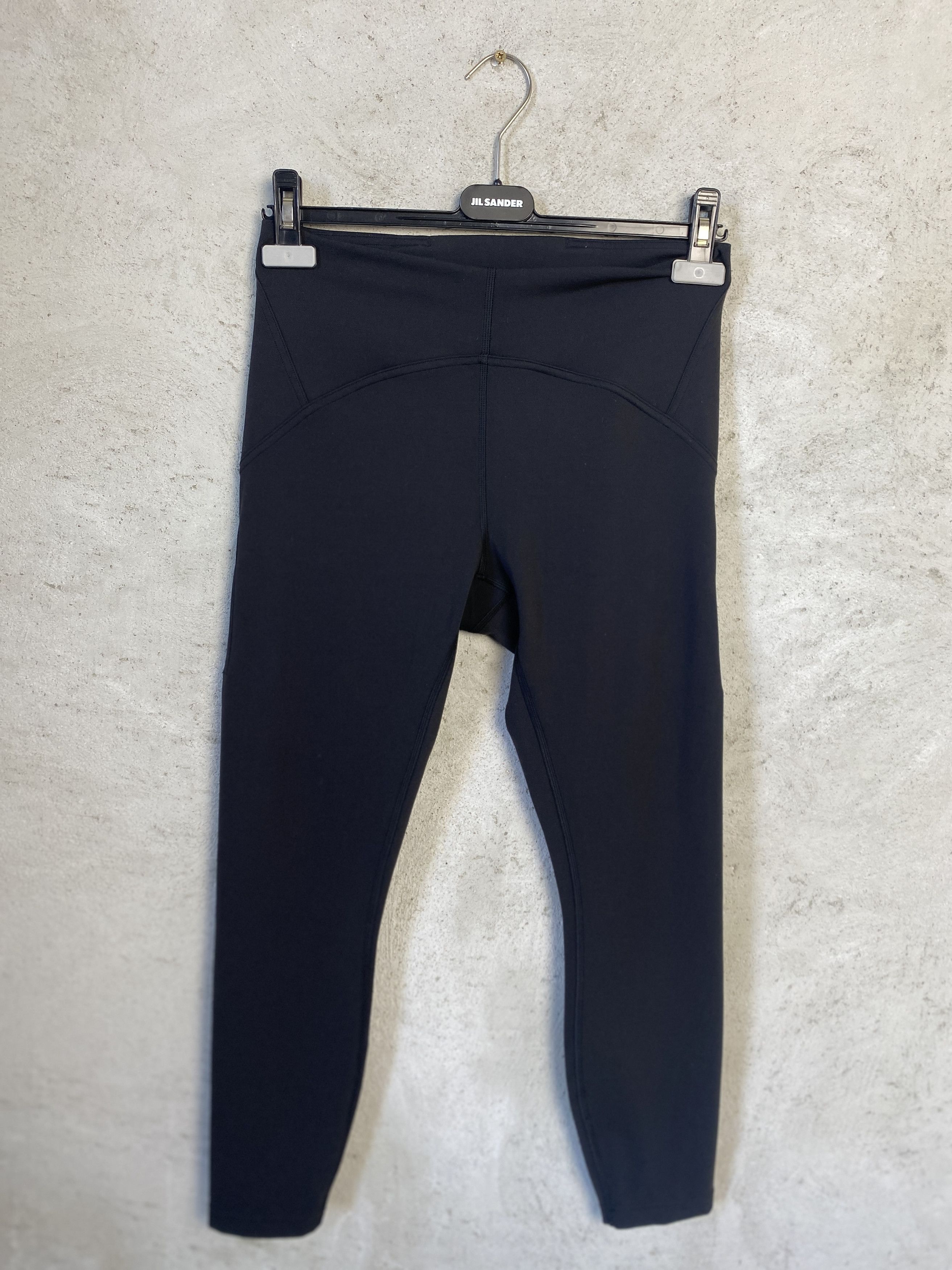 Lululemon Lululemon leggings sport casual oldmoney Size 30" / US 8 / IT 44 - 2 Thumbnail
