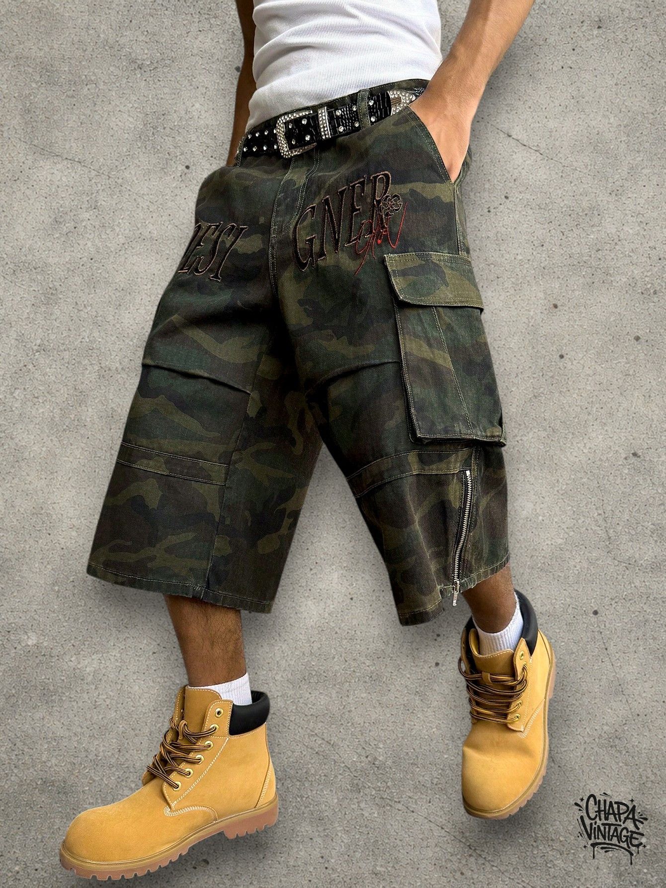 Japanese Brand Cargo camo jorts Size US 32 / EU 48 - 1 Thumbnail