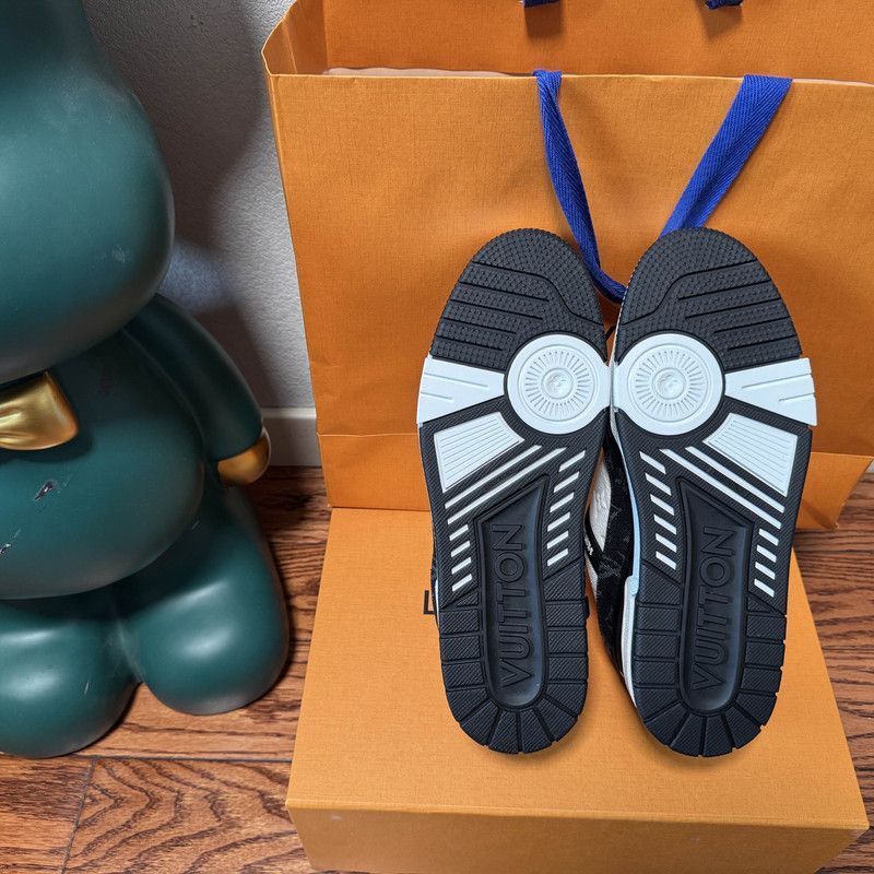 Louis Vuitton Louis Vuitton Trainer Panda Low-Top Fashion Sneakers -2508 Size US 8 / EU 41 - 4 Thumbnail