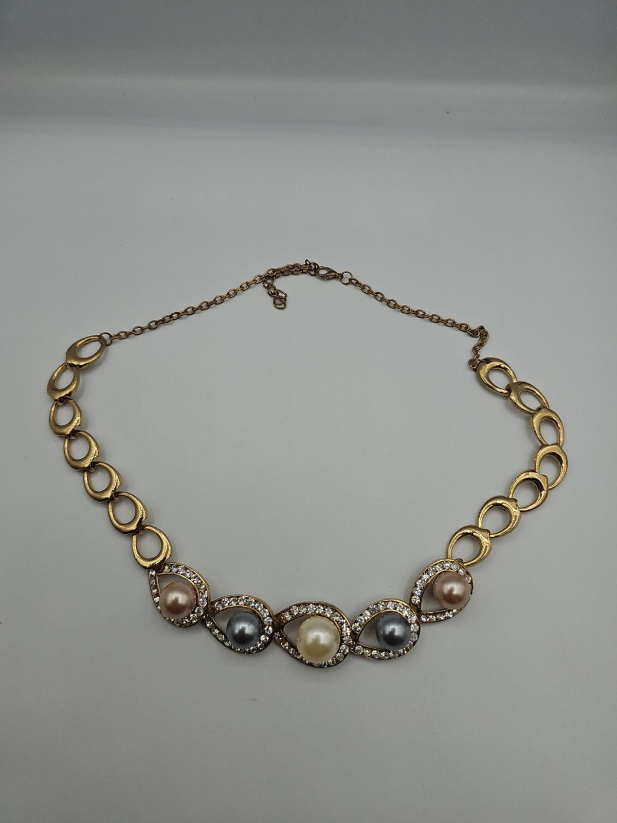 The Unbranded Brand Gold-toned Necklace with Faux Pearls and Rhinestones Size ONE SIZE - 1 Thumbnail