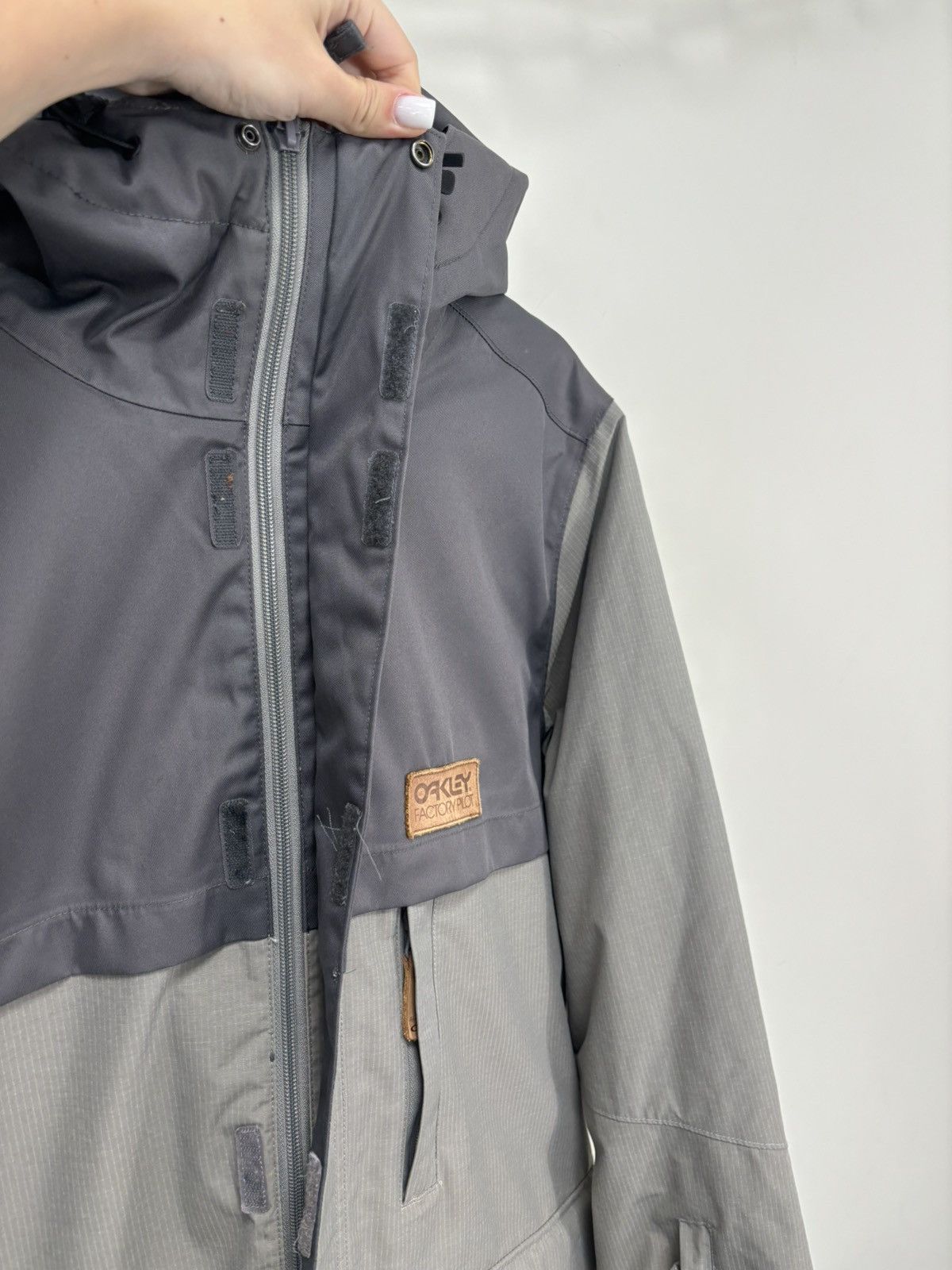 Oakley Oakley Factory Pilot Men’s Multipocket Hooded Outdoor Jacket Size US L / EU 52-54 / 3 - 11 Thumbnail