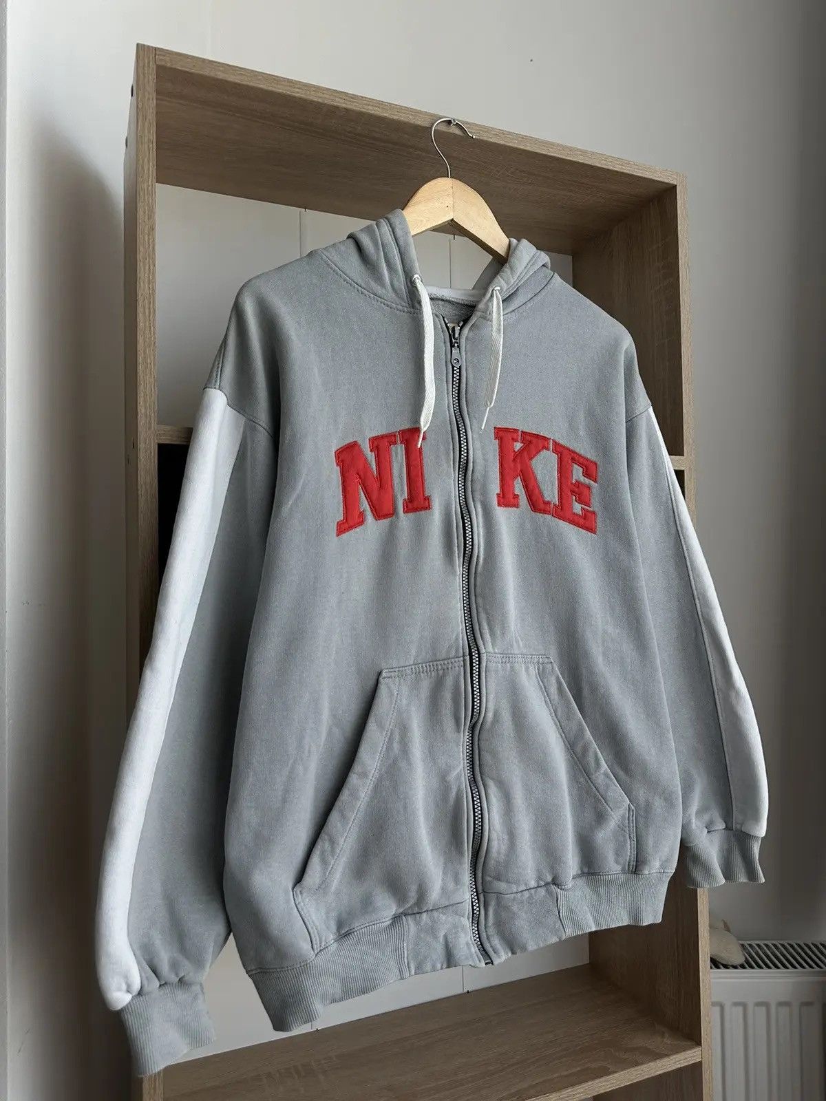 Nike × Nike ACG × Vintage Vintage Nike Grey Full Zip Hoodie Center Logo Y2K Size US M / EU 48-50 / 2 - 8 Thumbnail