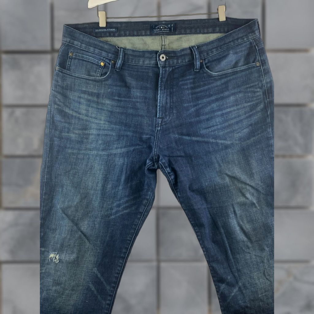 Vintage Lucky Brand Jeans Mens 38 Blue Straight Stretch 221 Original Dark Distressed Regular Rise 5-Pocket Denim Size US 38 / EU 54 - 1 Thumbnail