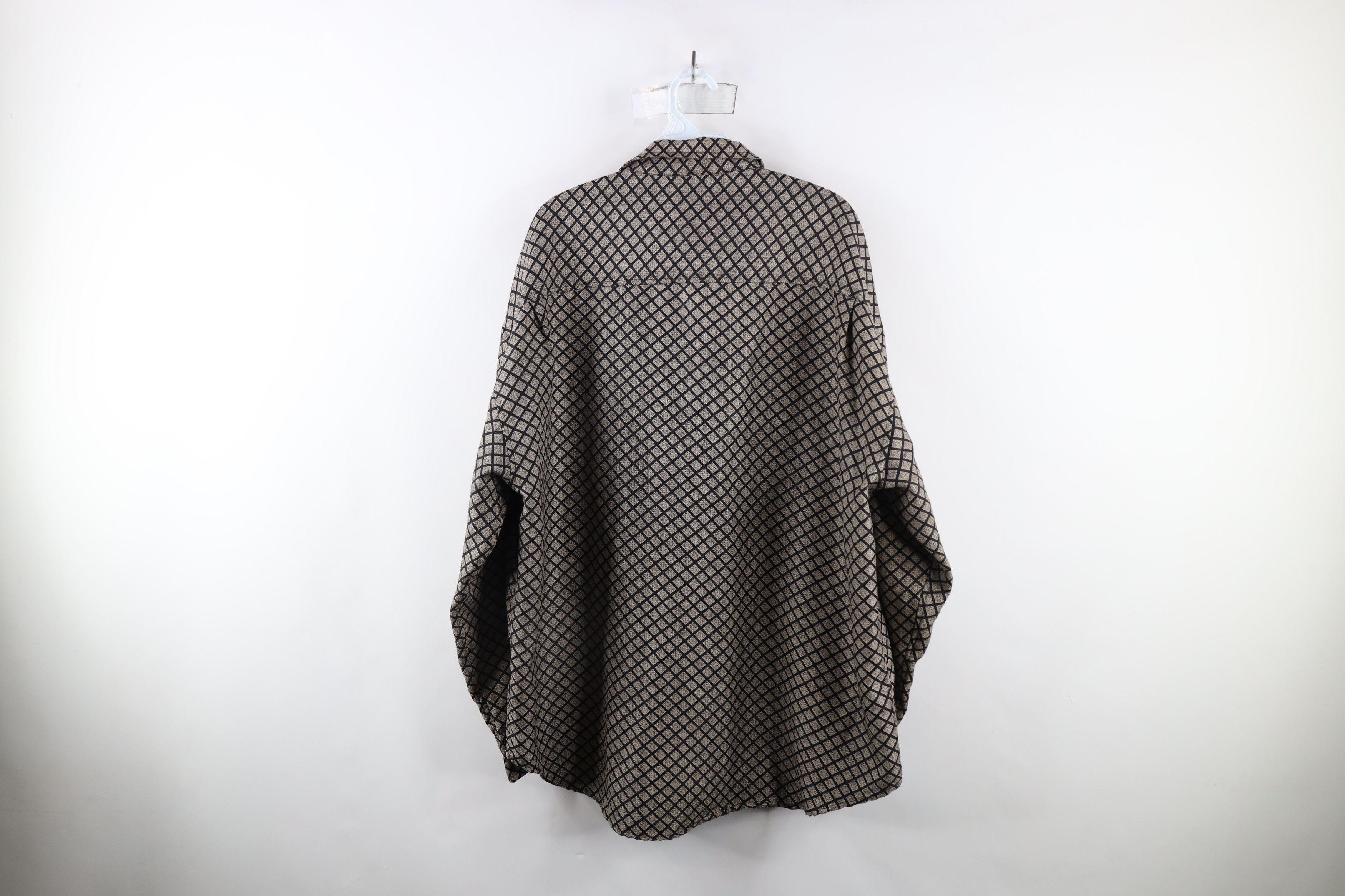 Vintage Vintage 90s Streetwear Geometric Collared Button Shirt Size US XL / EU 56 / 4 - 9 Thumbnail